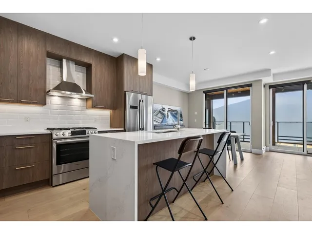 205 - 3175 COLUMBIA VALLEY ROAD, Cultus Lake 5