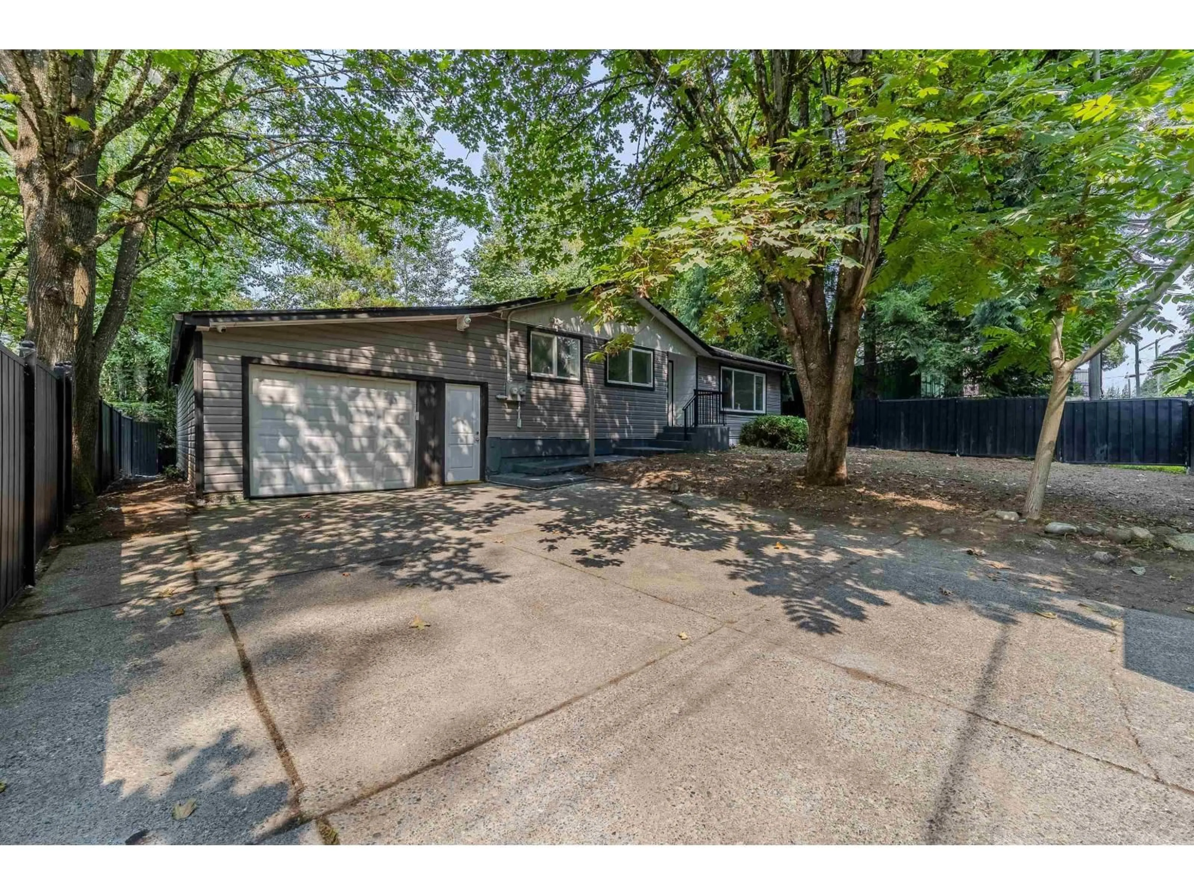 Unknown for 31753 HILLCREST AVENUE, Mission British Columbia V2V1K7