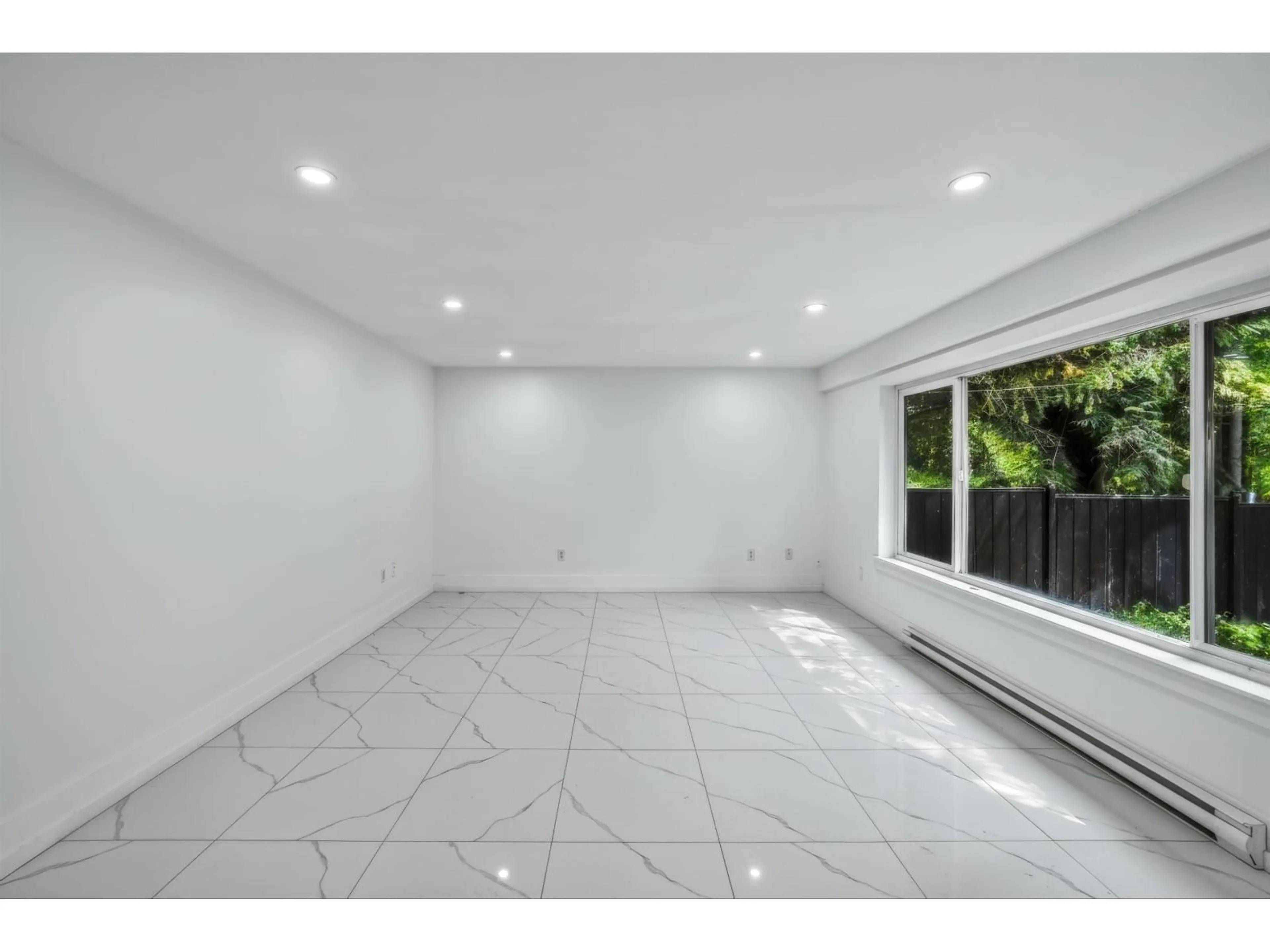 A pic of a room for 31753 HILLCREST AVENUE, Mission British Columbia V2V1K7