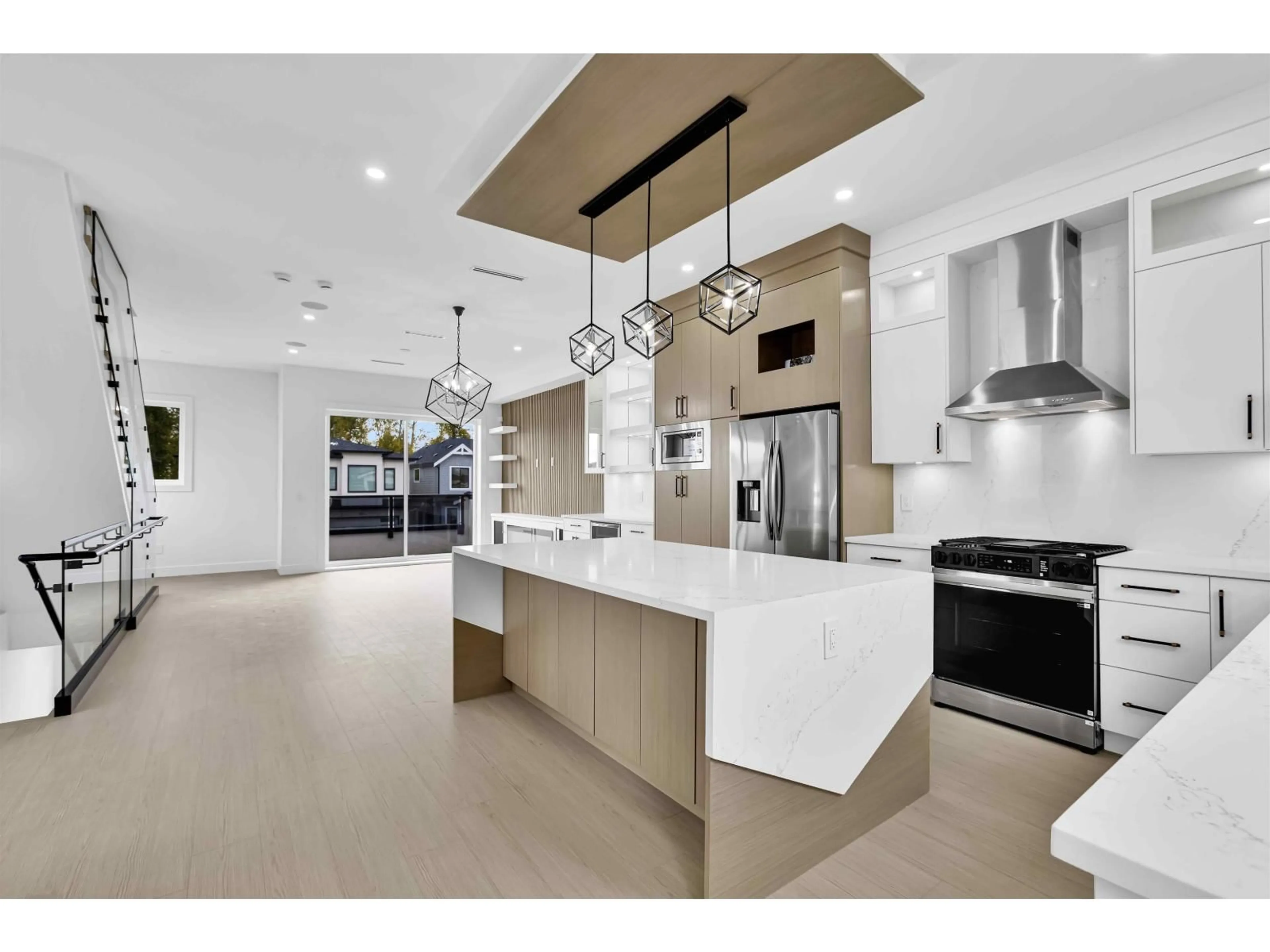 Contemporary kitchen, ceramic/tile floor for 102 - 16633 18A AVENUE, Surrey British Columbia V3Z1A2