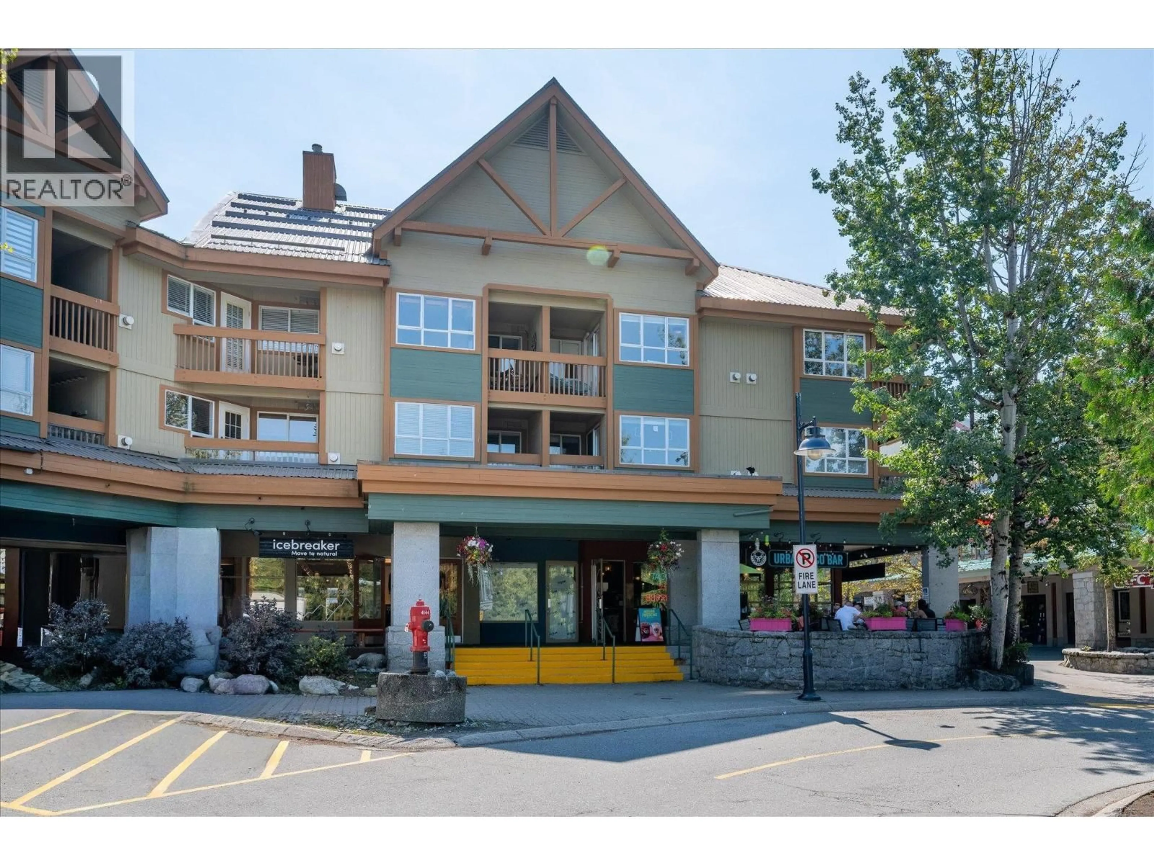 Indoor foyer for 252 - 4340 LORIMER ROAD, Whistler British Columbia V8E1A5