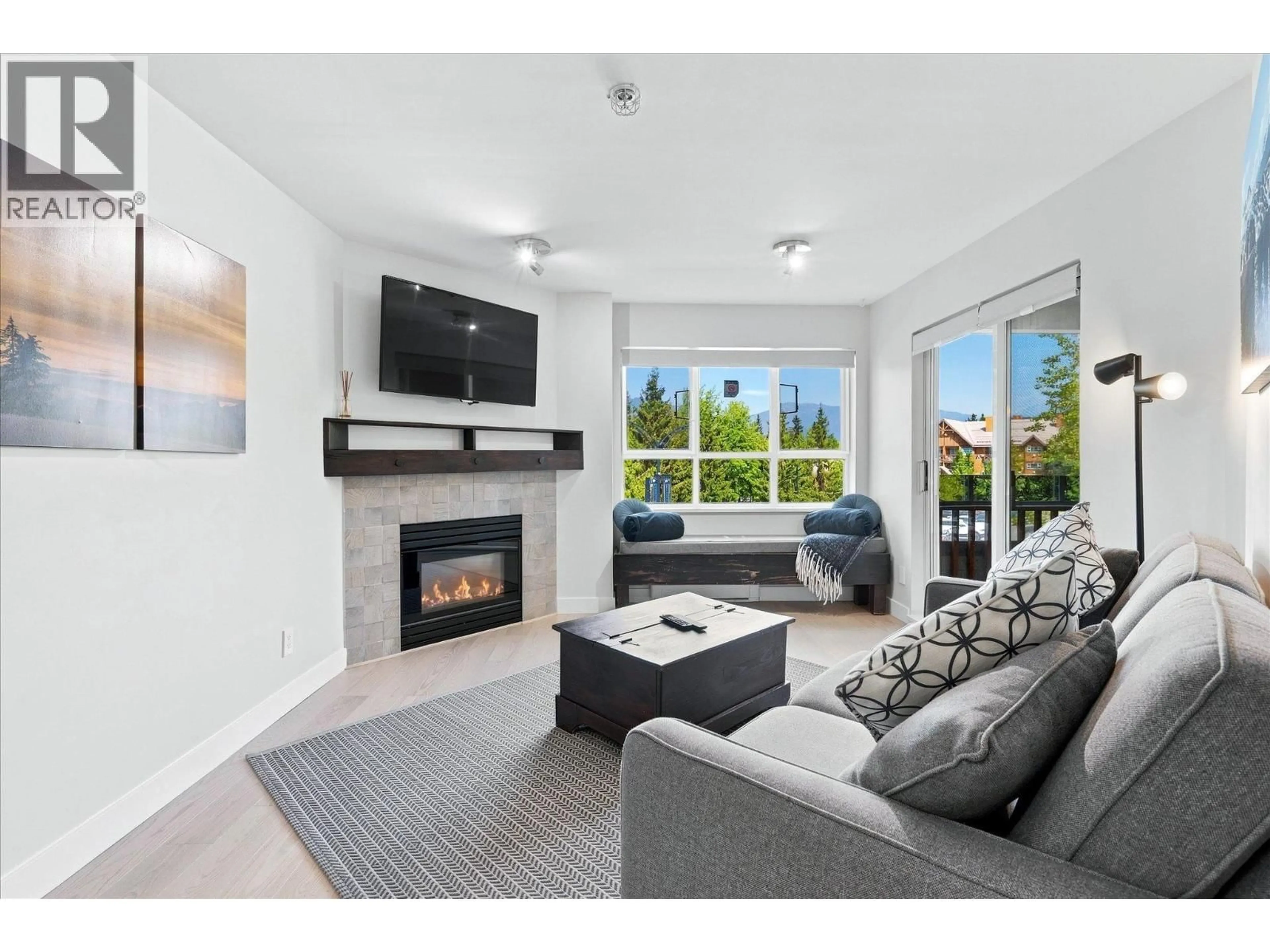 Living room with furniture, unknown for 252 - 4340 LORIMER ROAD, Whistler British Columbia V8E1A5