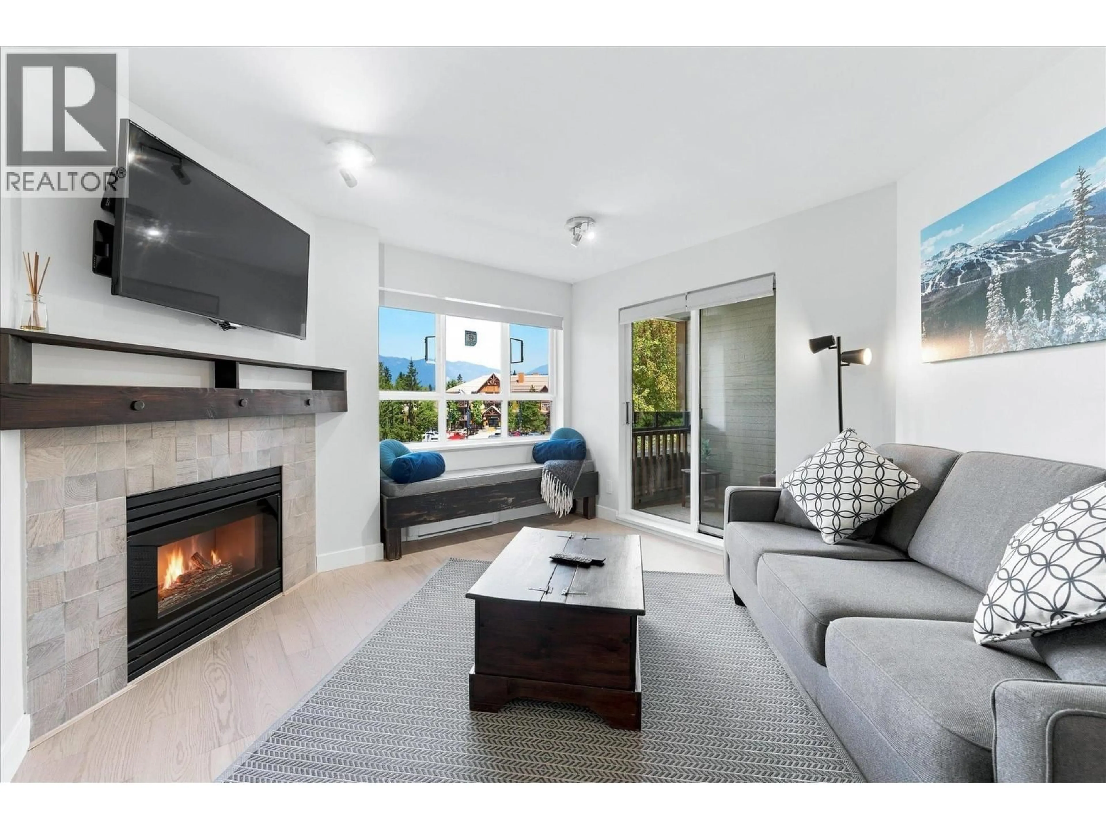 Living room with furniture, unknown for 252 - 4340 LORIMER ROAD, Whistler British Columbia V8E1A5