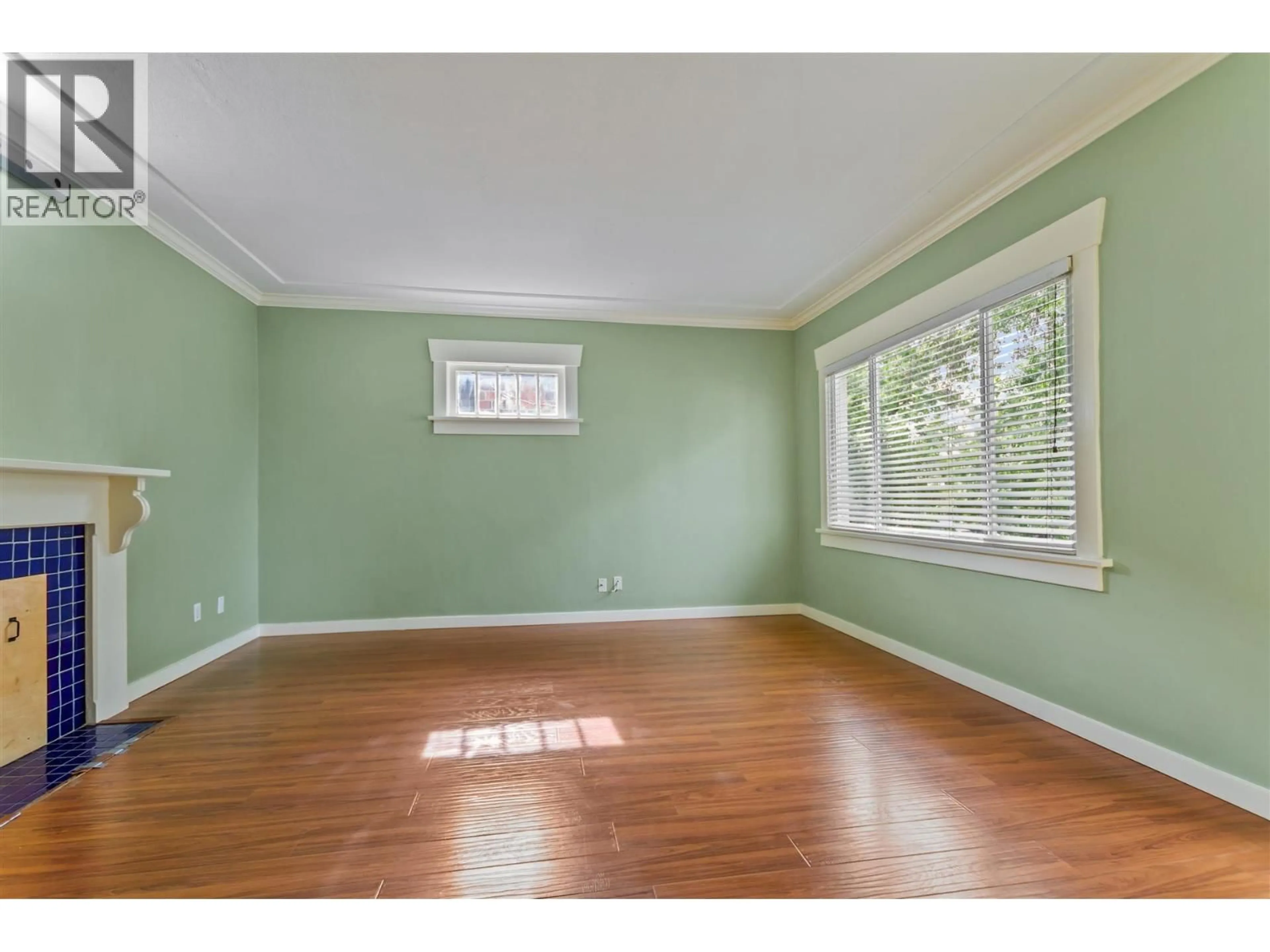 A pic of a room for 2119 30TH AVENUE, Vancouver British Columbia V5N3A5