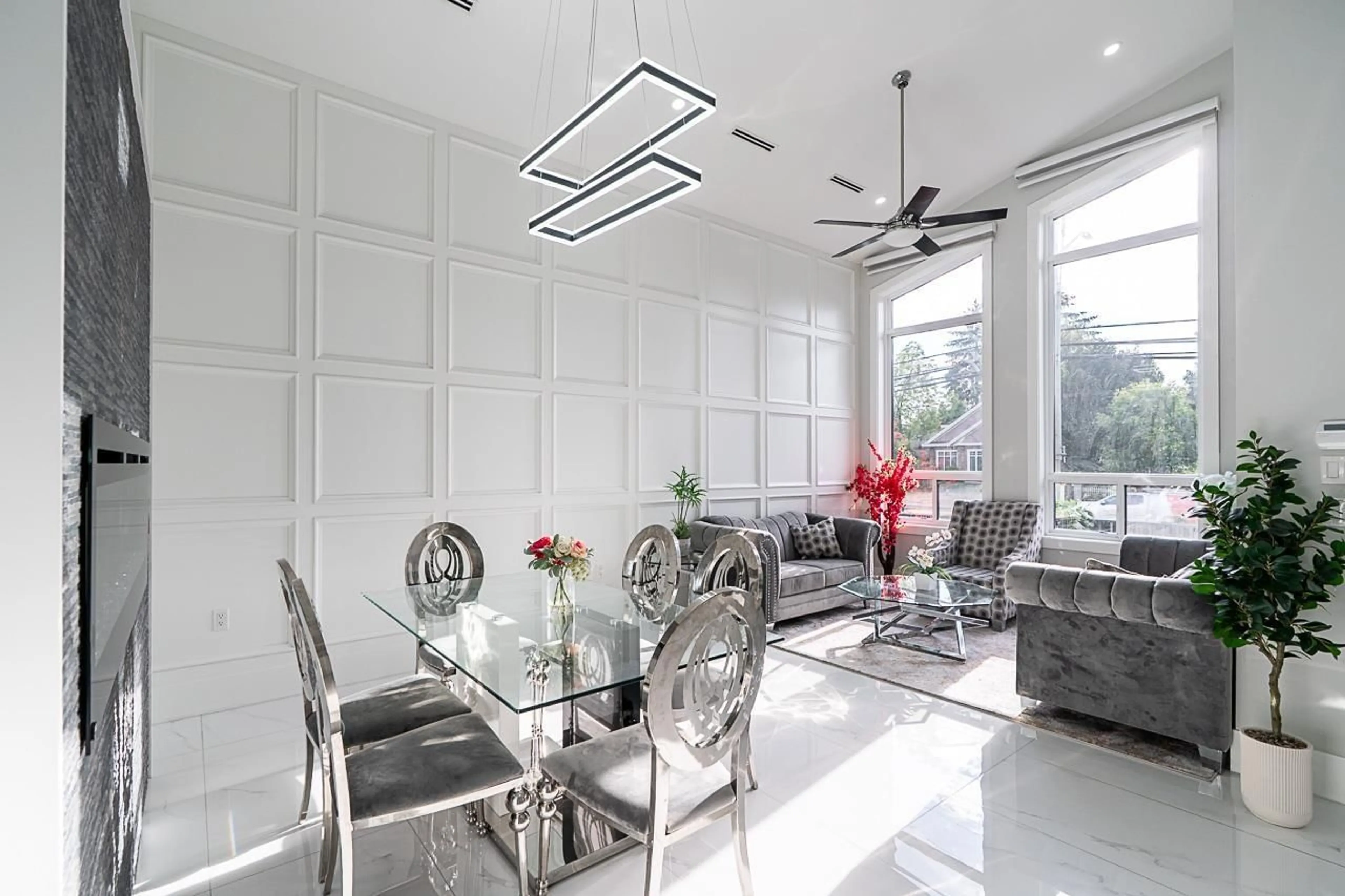 Dining room, ceramic/tile floor for 9342 156 STREET, Surrey British Columbia V3R4L2