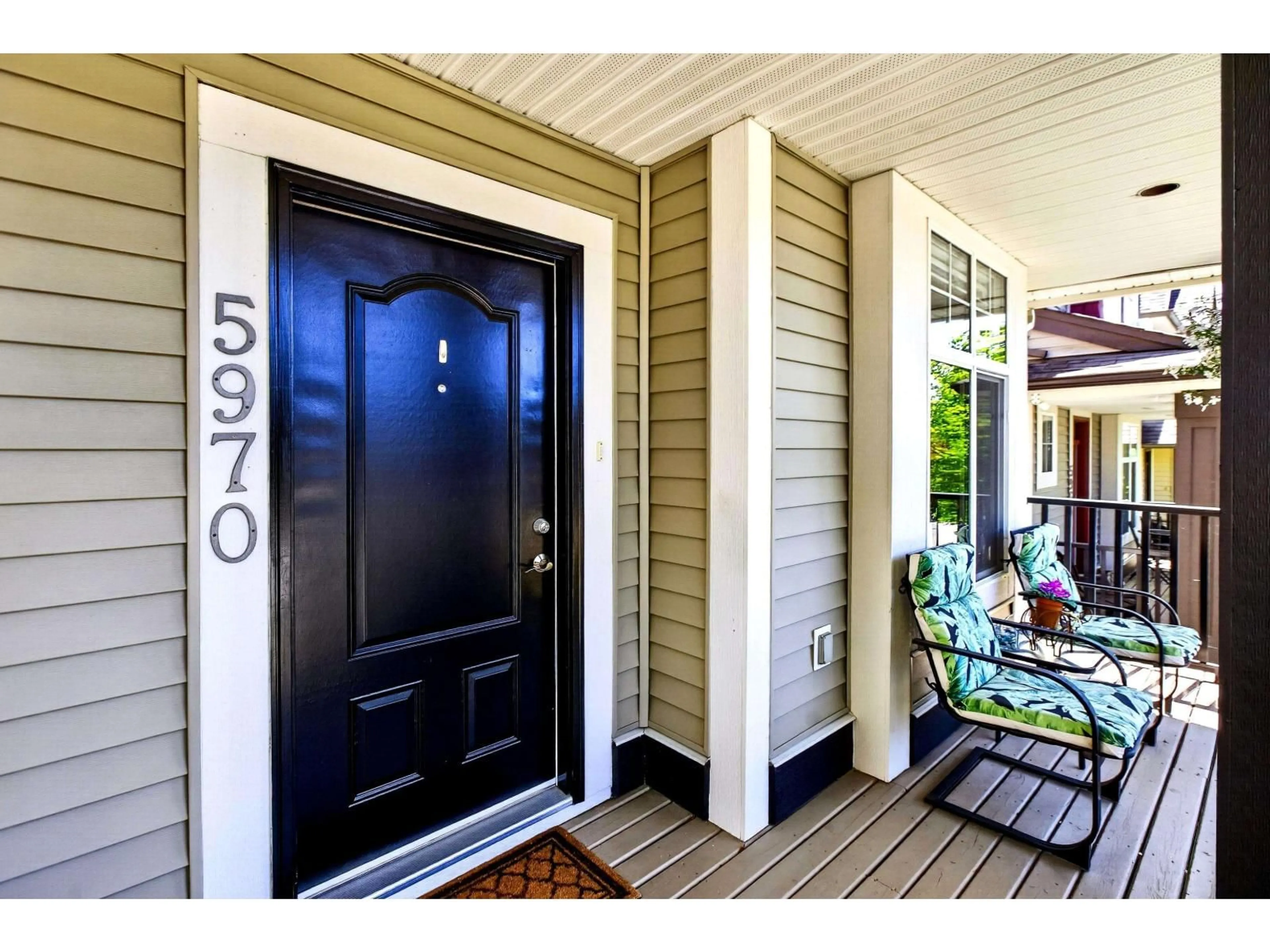 Indoor entryway for 5970 164 STREET, Surrey British Columbia V3S6M6