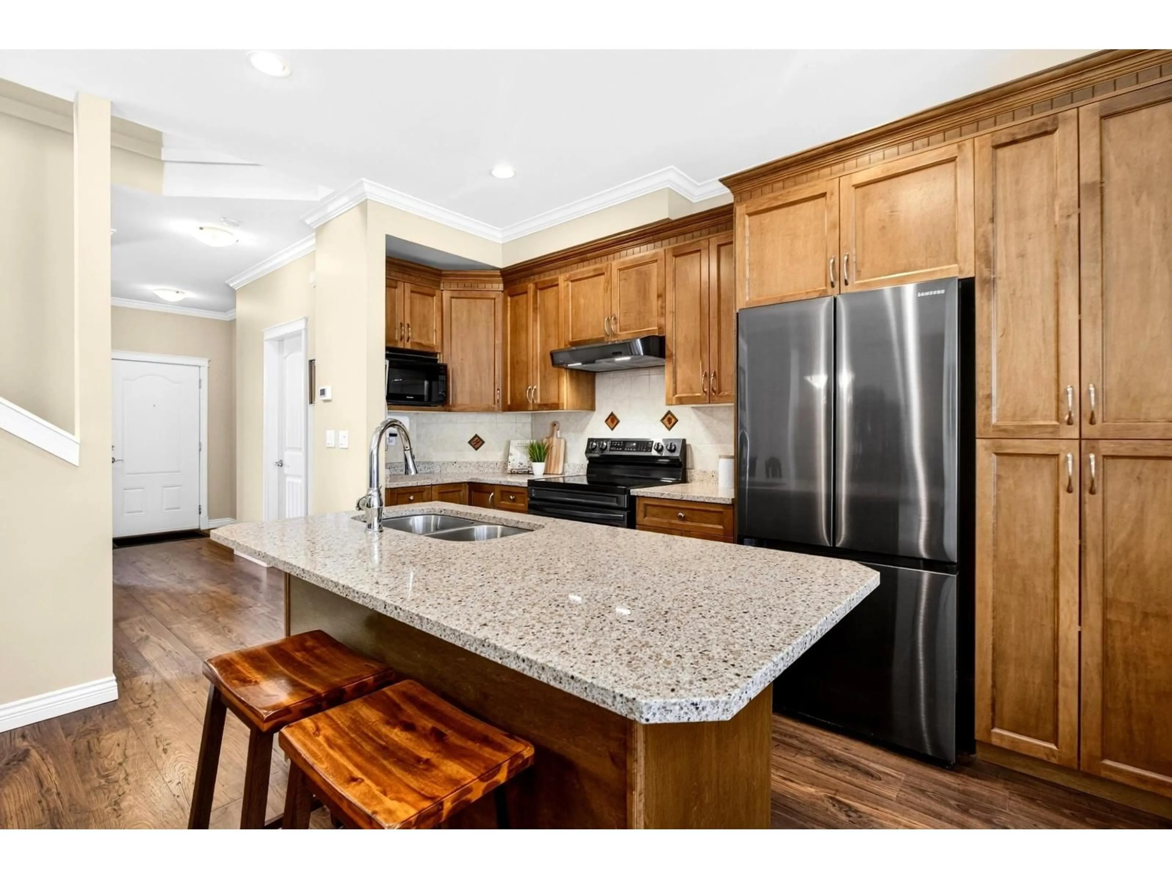 Open concept kitchen, unknown for 5970 164 STREET, Surrey British Columbia V3S6M6