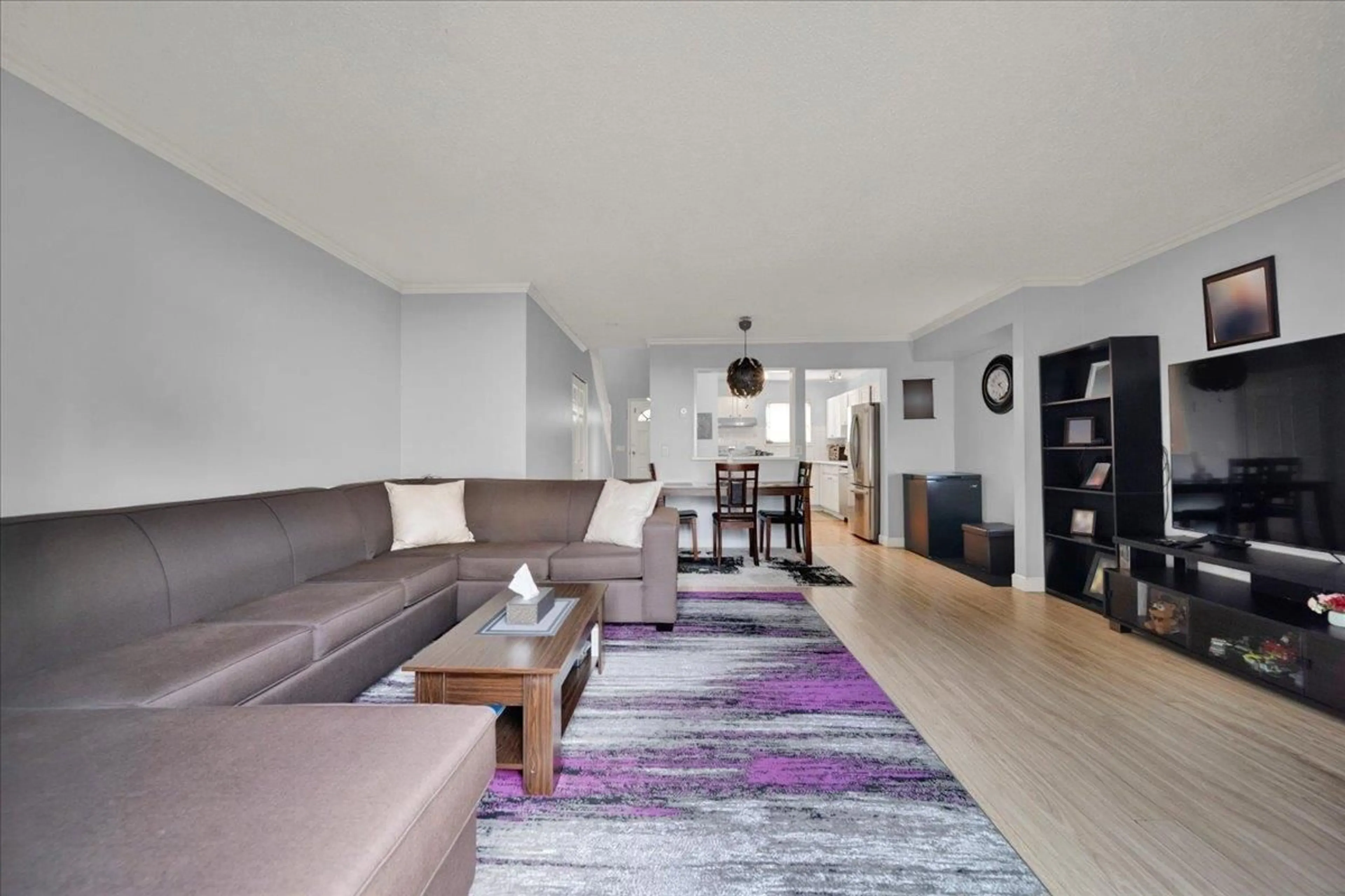 Living room with furniture, unknown for 159 - 13750 67 AVENUE, Surrey British Columbia V3W6X6