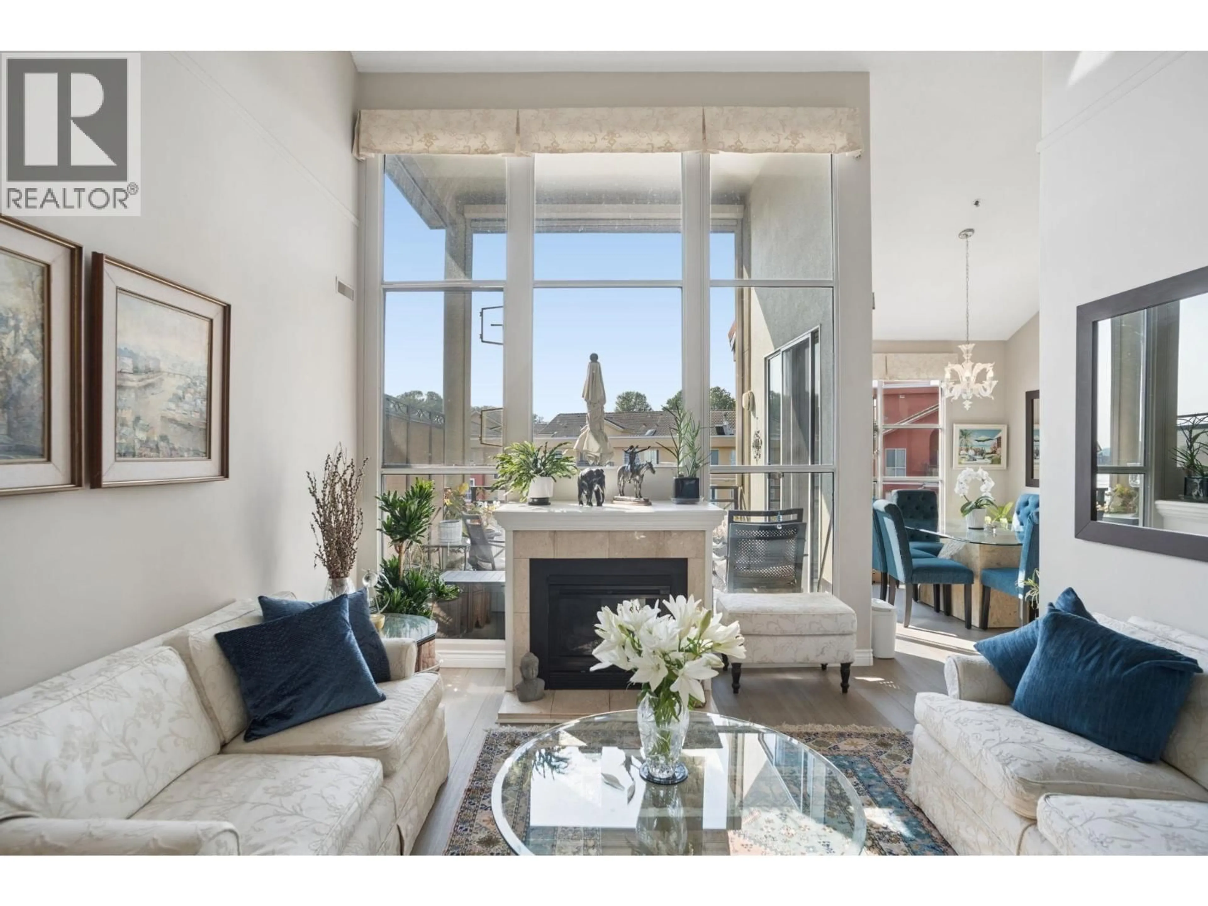 Living room with furniture, unknown for 401 - 2 RENAISSANCE SQUARE, New Westminster British Columbia V3M6K3