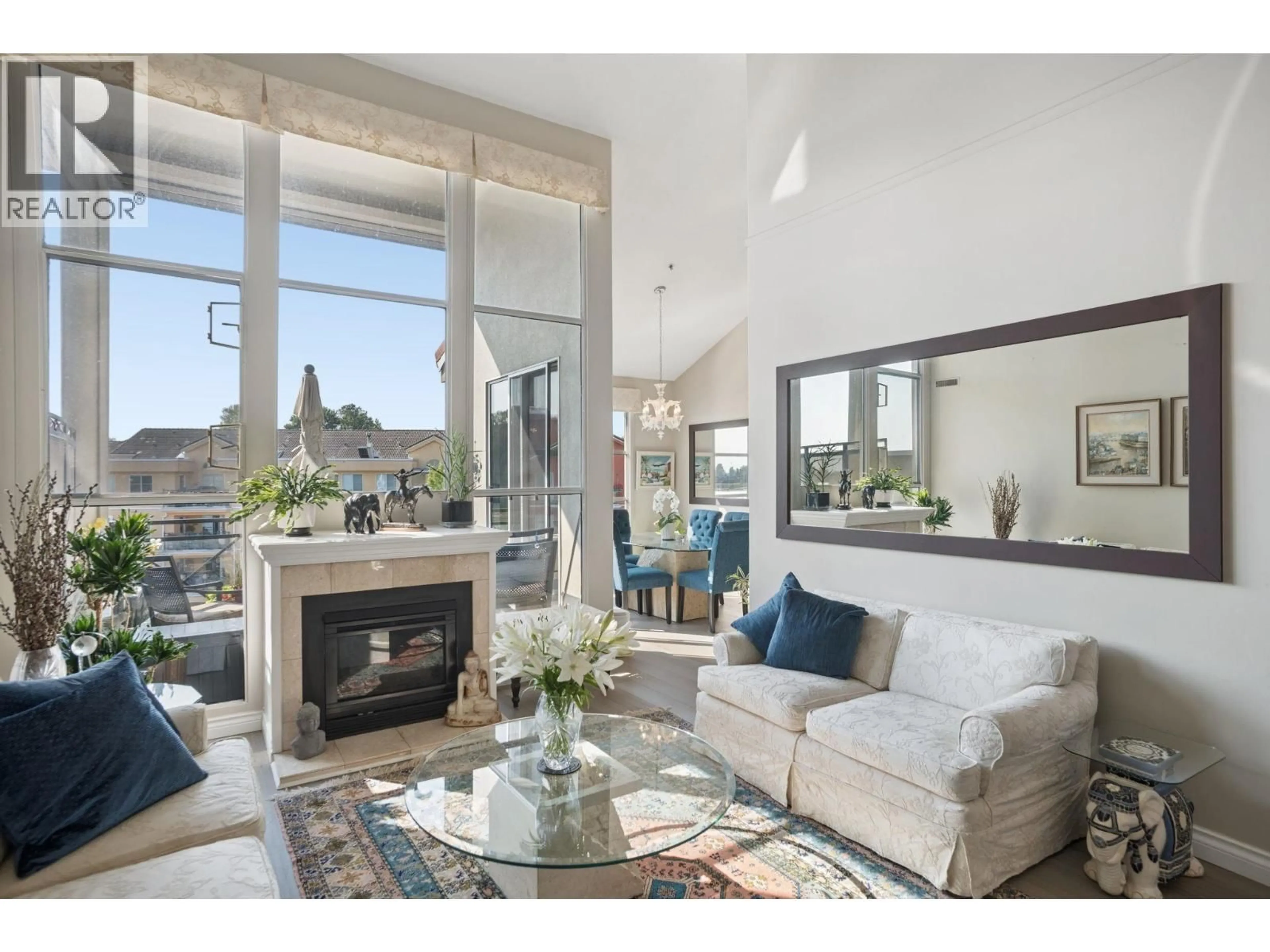 Living room with furniture, unknown for 401 - 2 RENAISSANCE SQUARE, New Westminster British Columbia V3M6K3