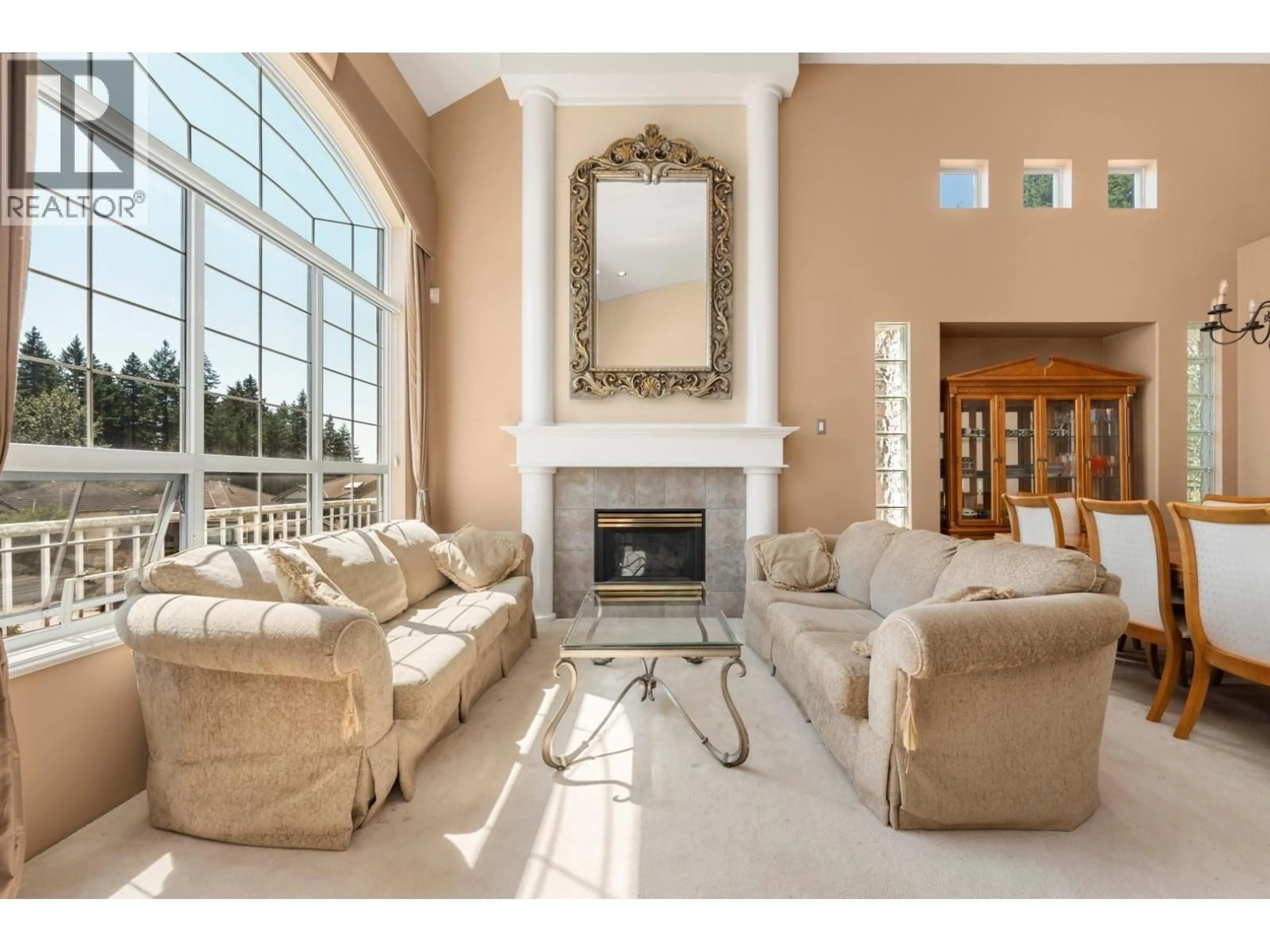 Living room with furniture, ceramic/tile floor for 94 LINDEN COURT, Port Moody British Columbia V3H5C1