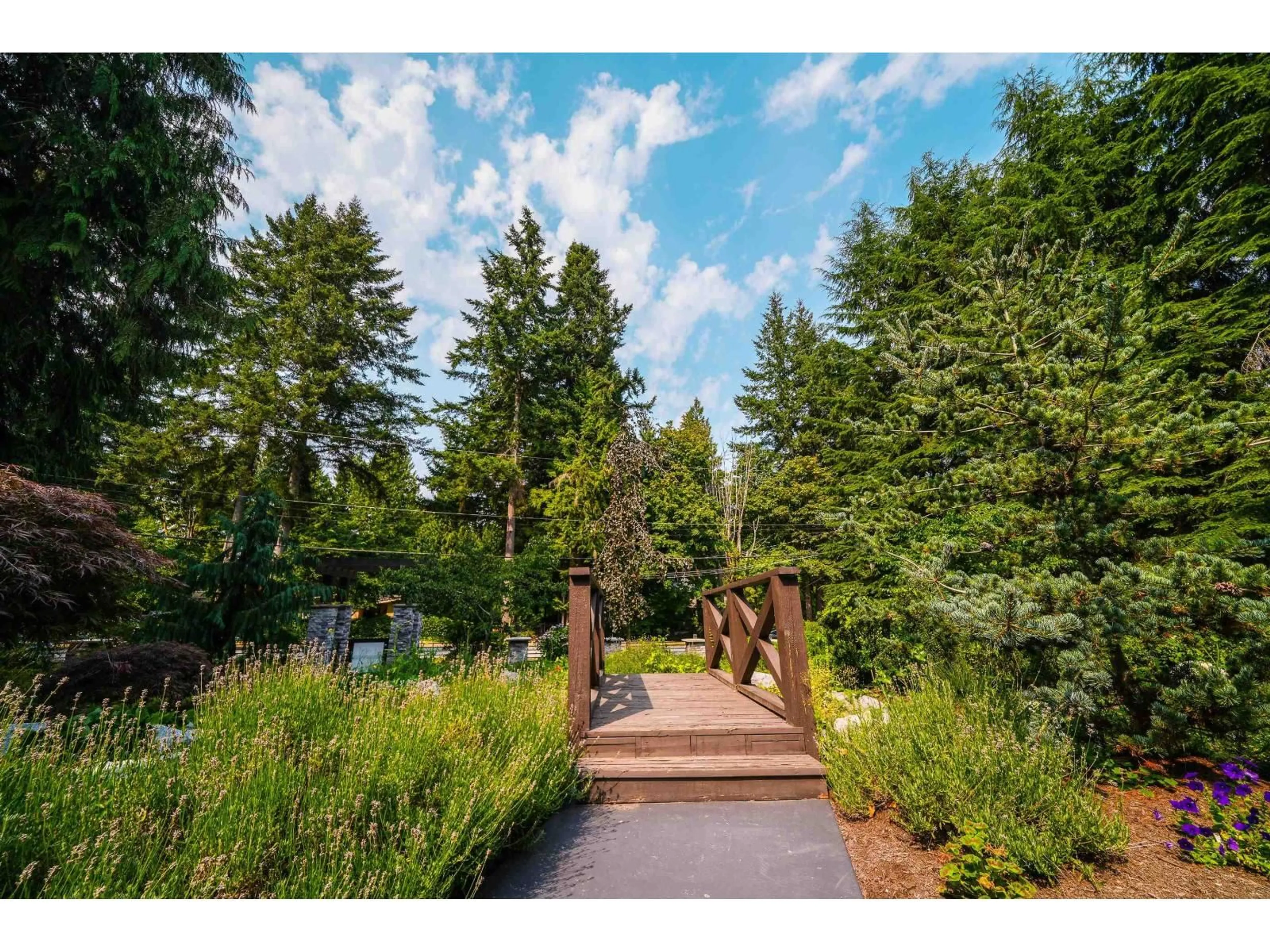 Unknown for 13262 WOODCREST DRIVE, Surrey British Columbia V4P1W5
