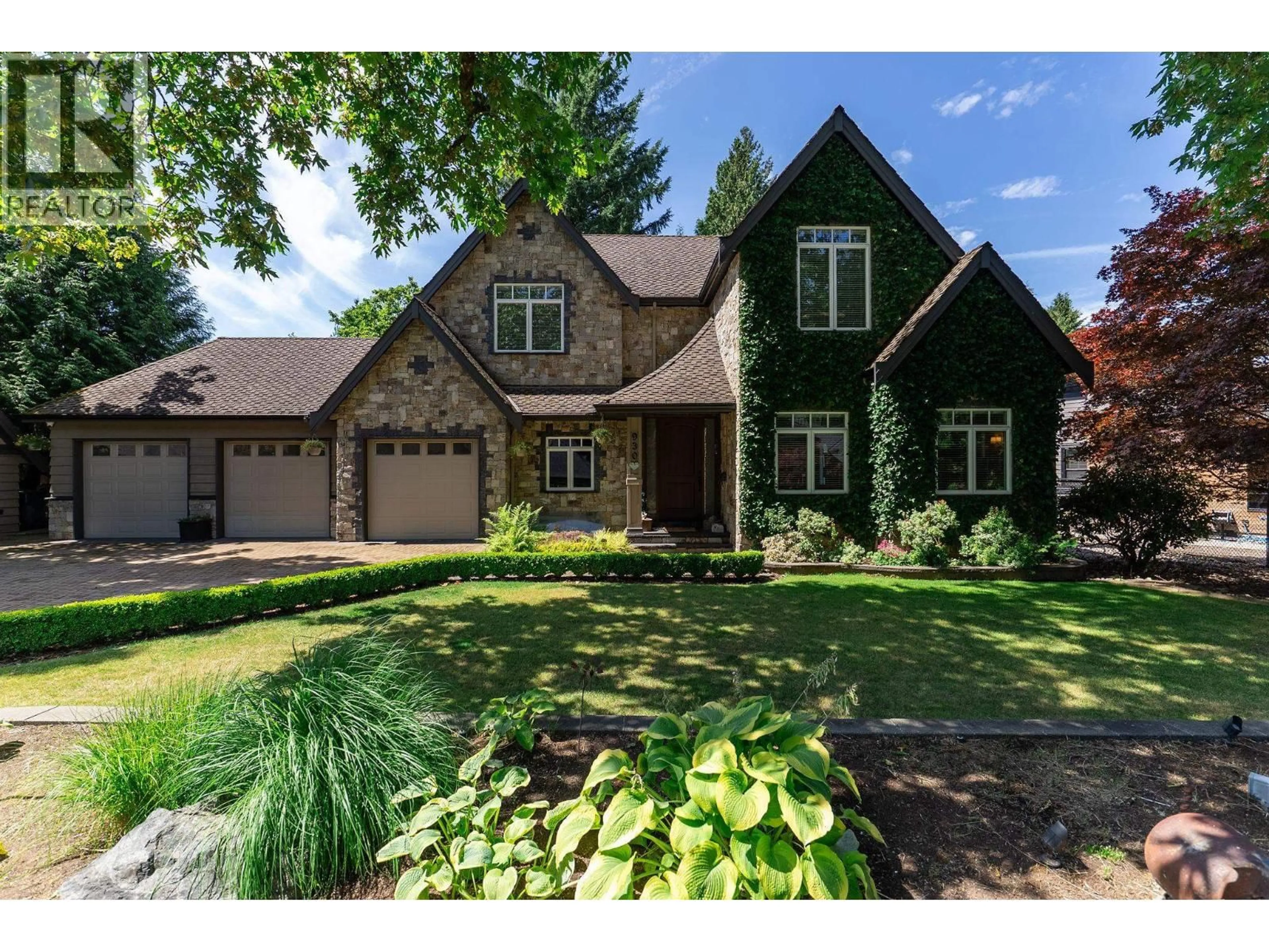 Home with brick exterior material, street for 930 SELKIRK CRESCENT, Coquitlam British Columbia V3J6E5