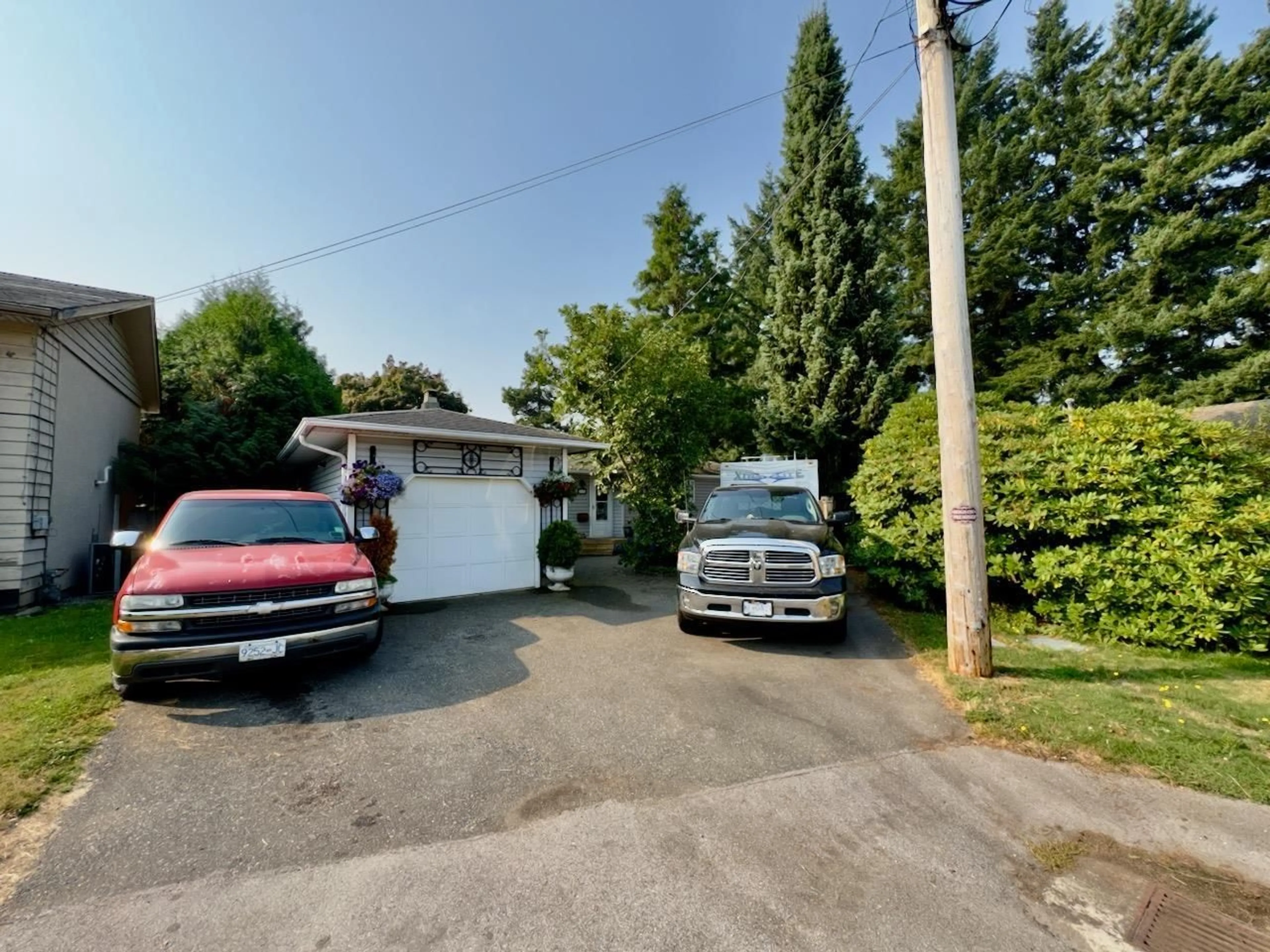 A pic from outside/outdoor area/front of a property/back of a property/a pic from drone, street for 8435 109B STREET, Delta British Columbia V4C4H4