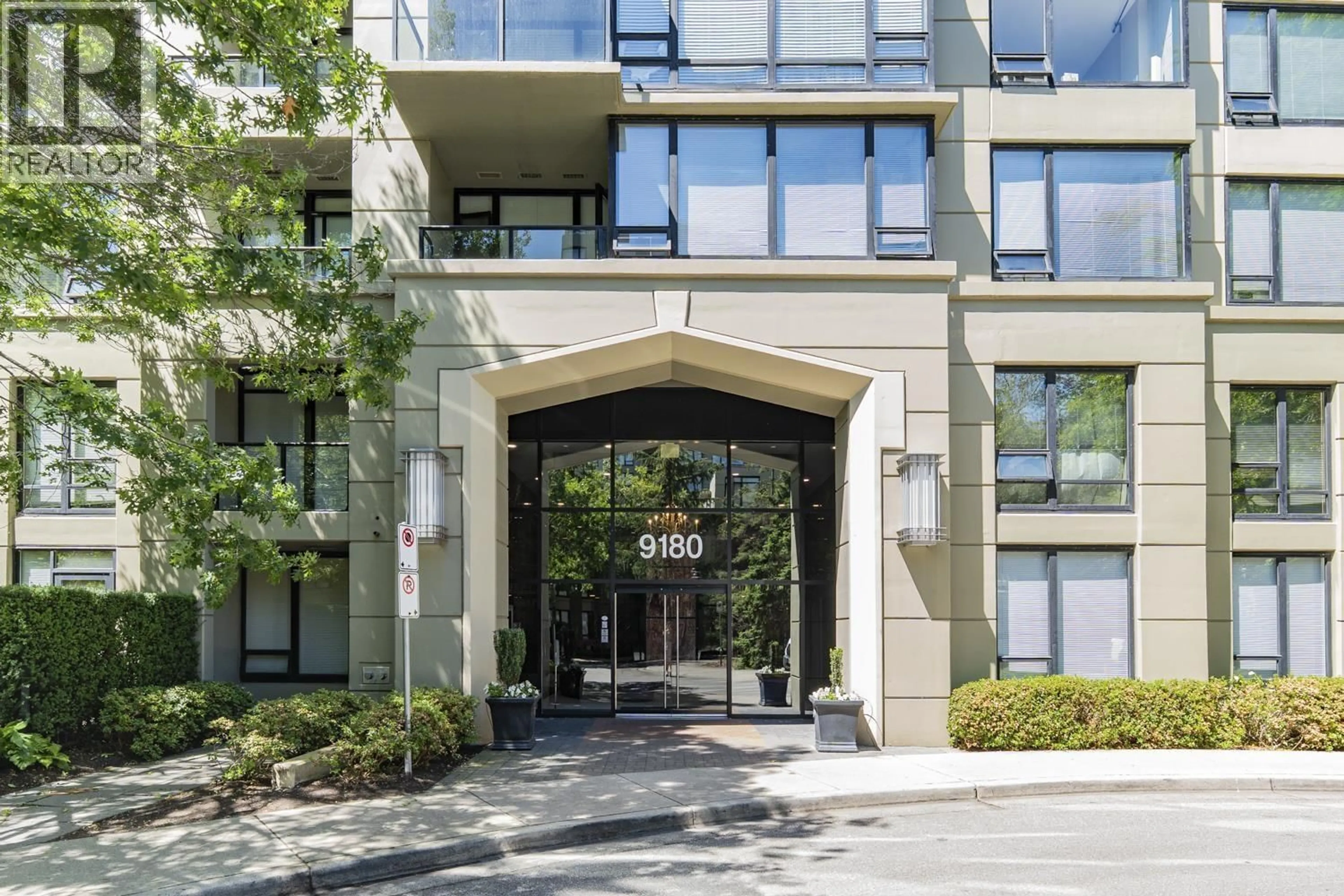 Indoor foyer for 609 - 9180 HEMLOCK DRIVE, Richmond British Columbia V6Y4J5