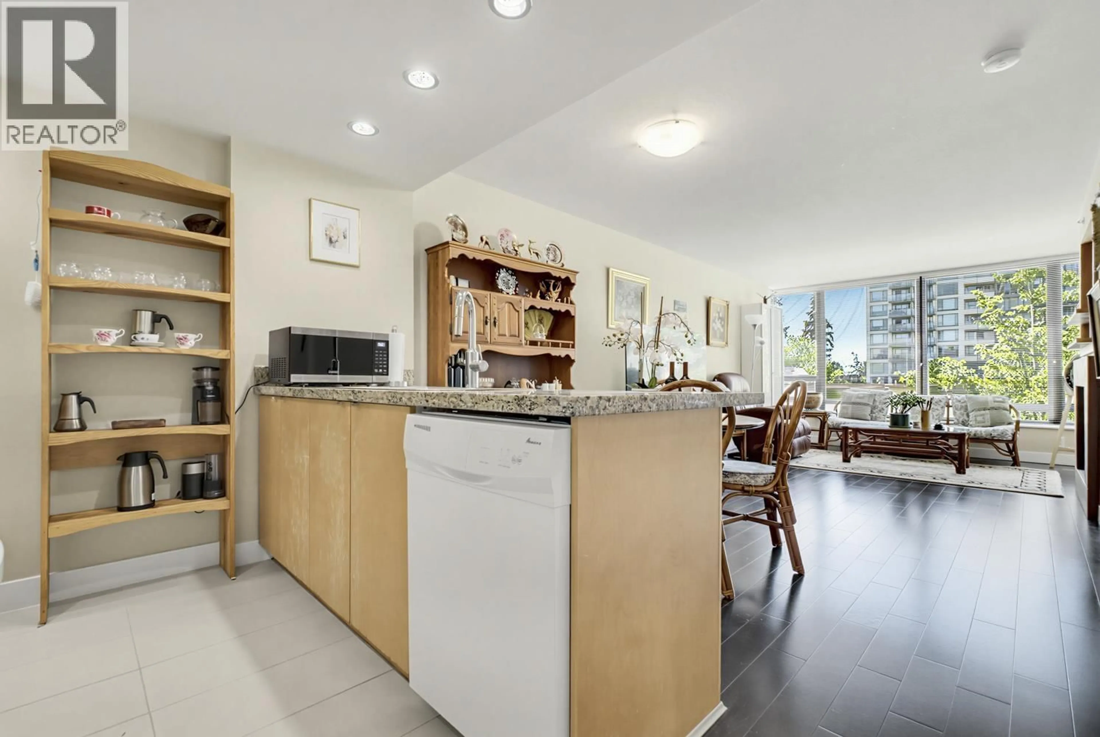 Standard kitchen, unknown for 609 - 9180 HEMLOCK DRIVE, Richmond British Columbia V6Y4J5