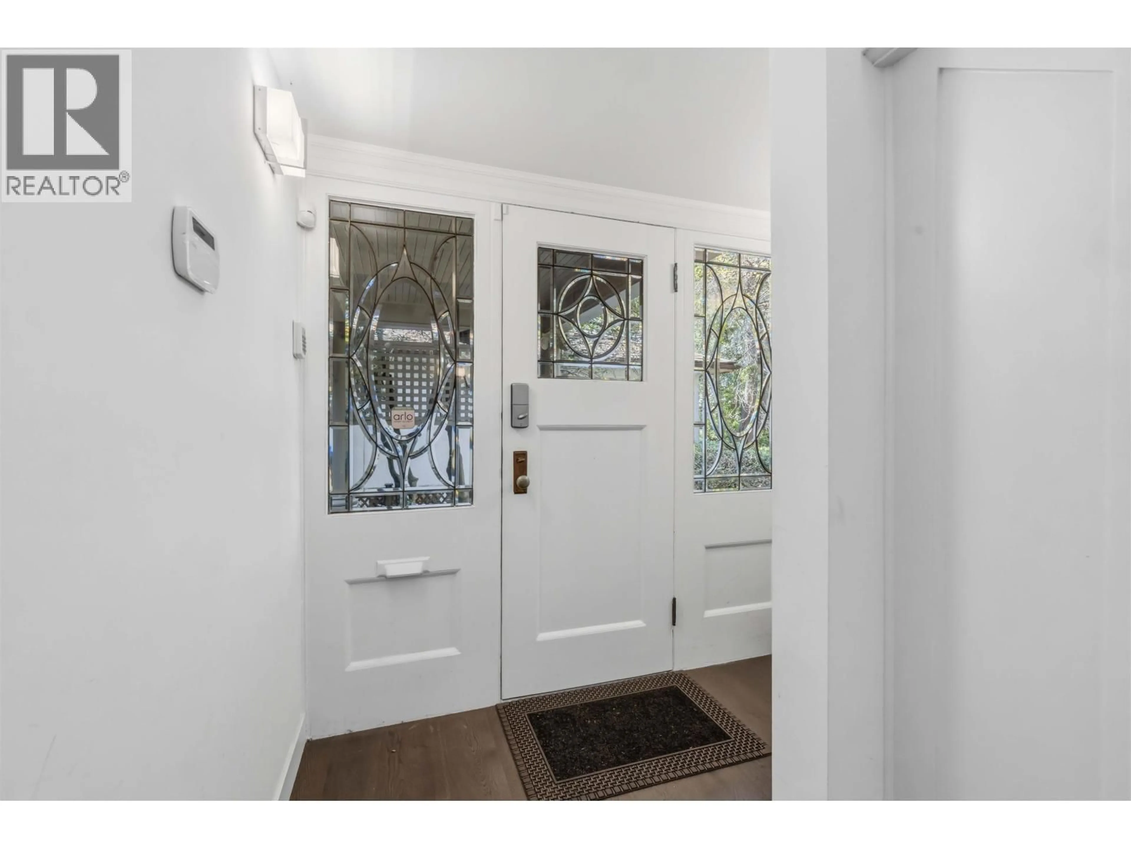 Indoor entryway for 1188 LAURIER AVENUE, Vancouver British Columbia V6H1Y5