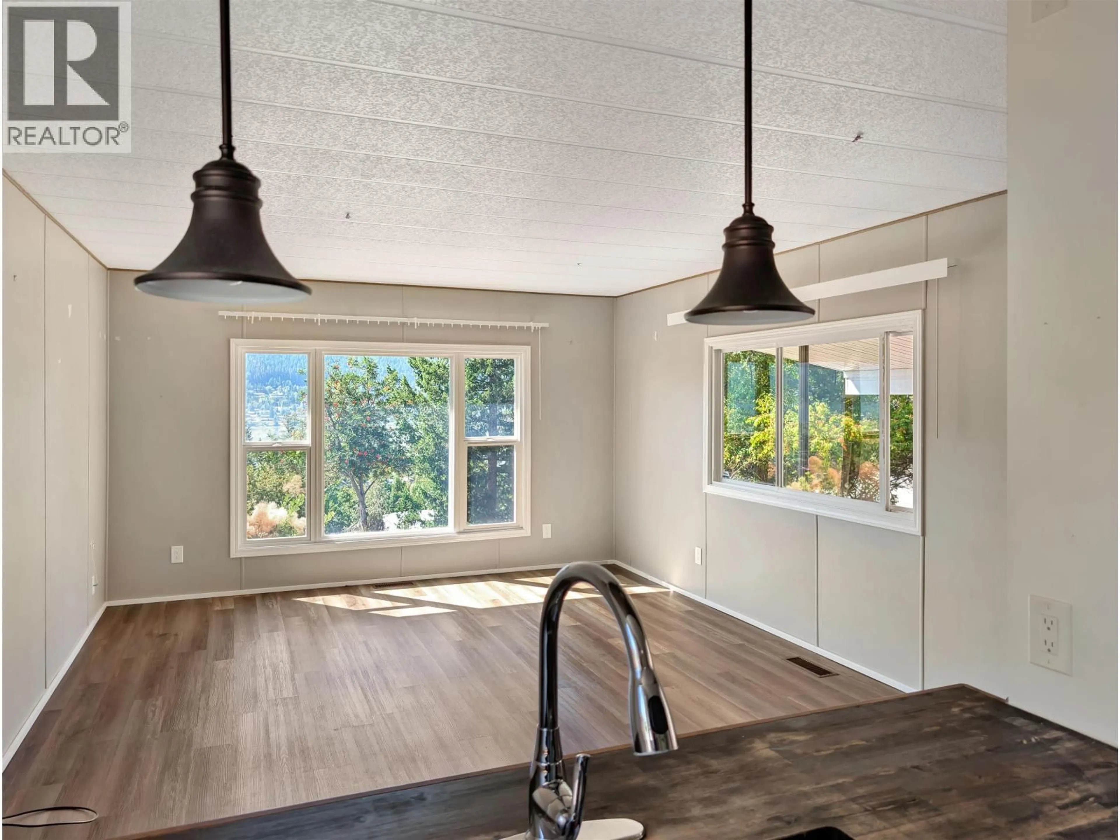 Open concept kitchen, unknown for 38 - 1700 BROADWAY AVENUE, Williams Lake British Columbia V2G2W5