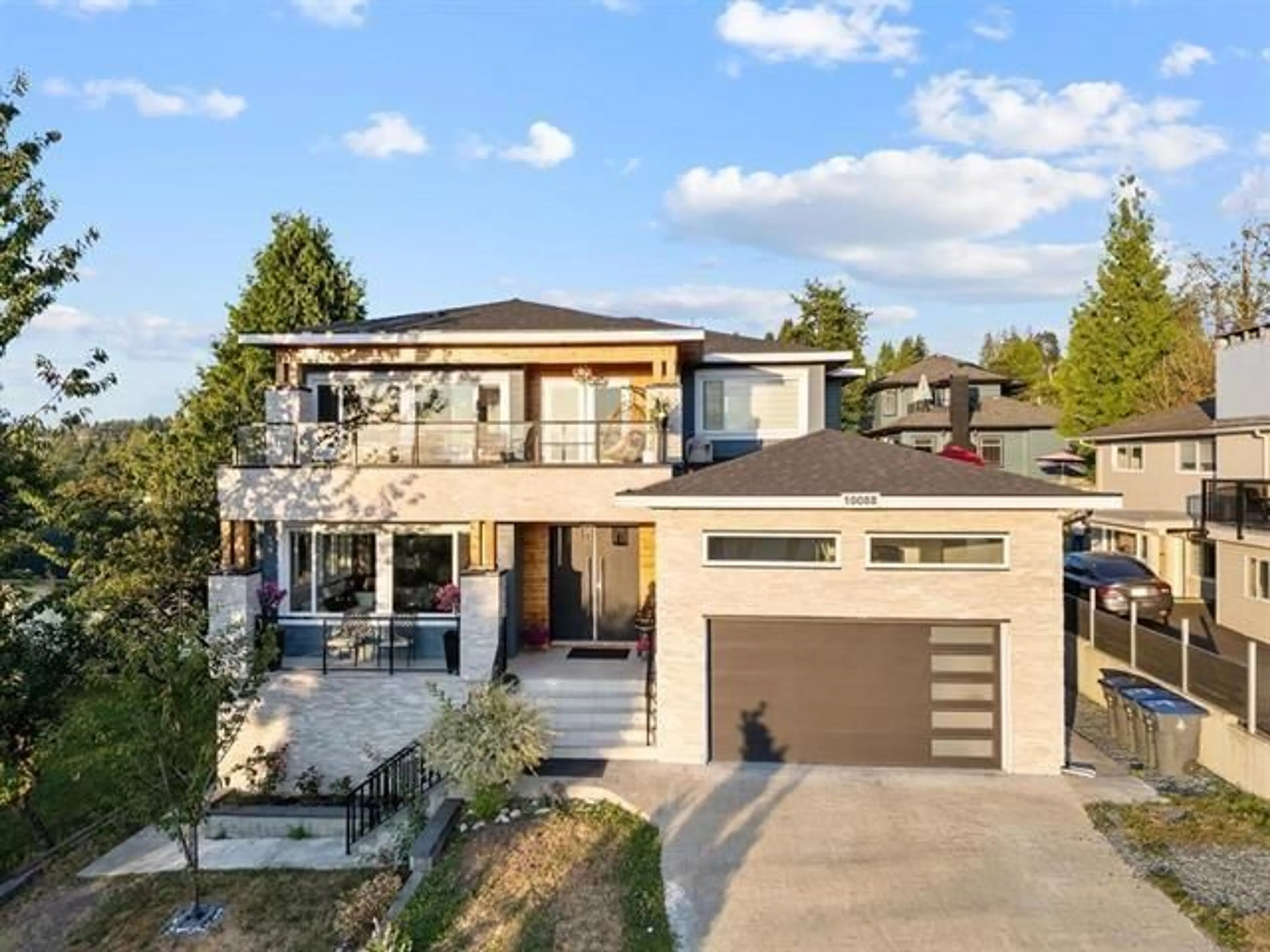 A pic from outside/outdoor area/front of a property/back of a property/a pic from drone, street for 10088 121 STREET, Surrey British Columbia V3V4K5