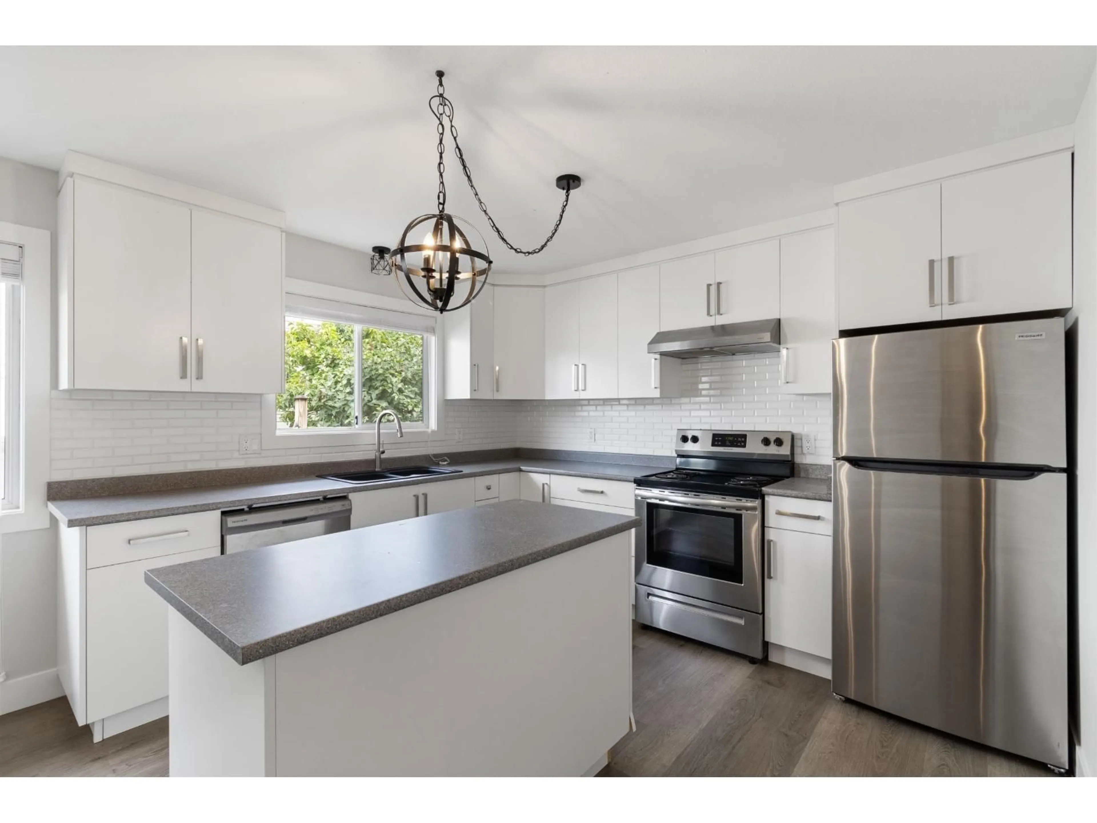 Open concept kitchen, unknown for 9536 CARROLL STREET, Chilliwack British Columbia V2P7G4