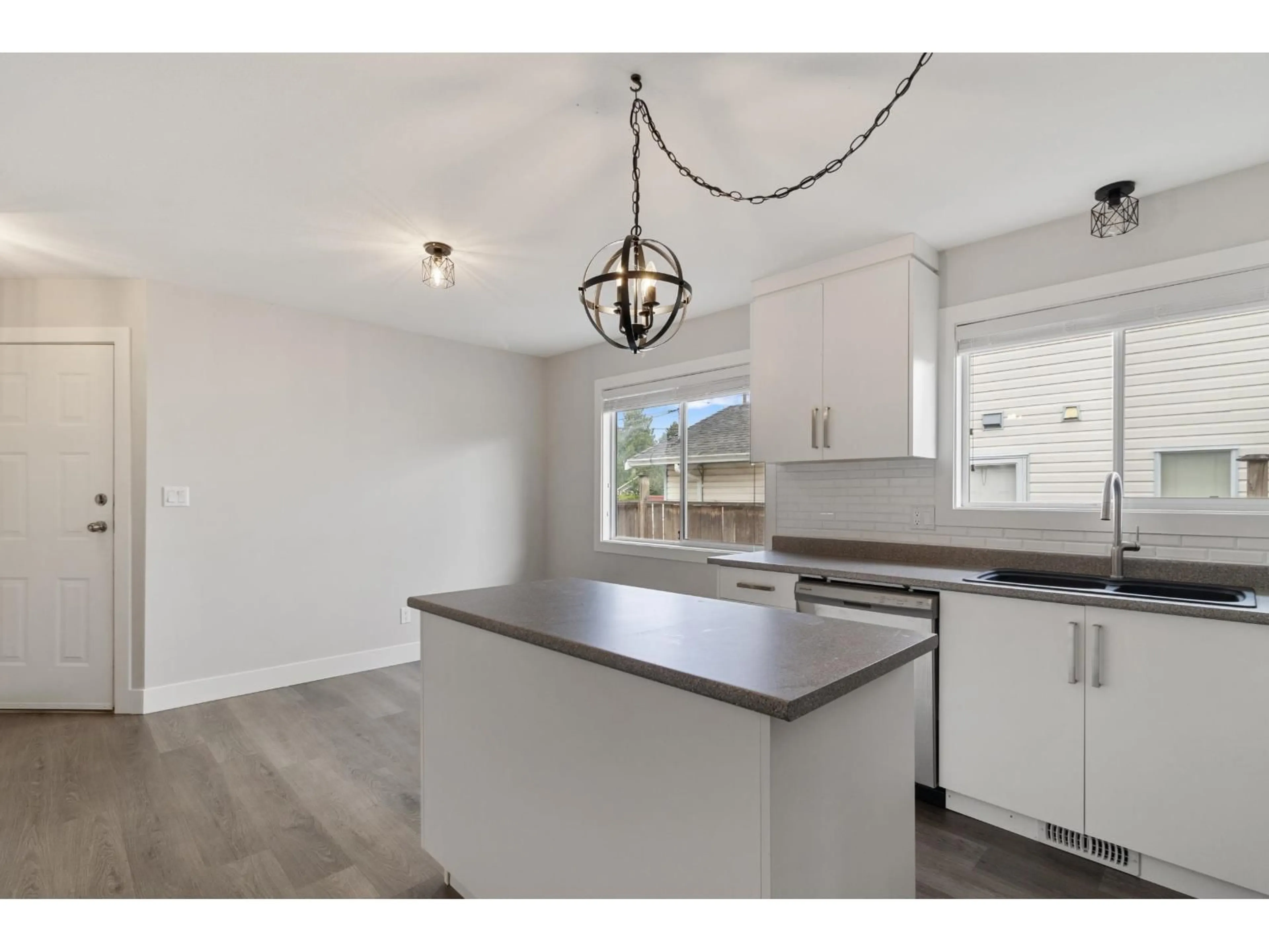 Open concept kitchen, unknown for 9536 CARROLL STREET, Chilliwack British Columbia V2P7G4
