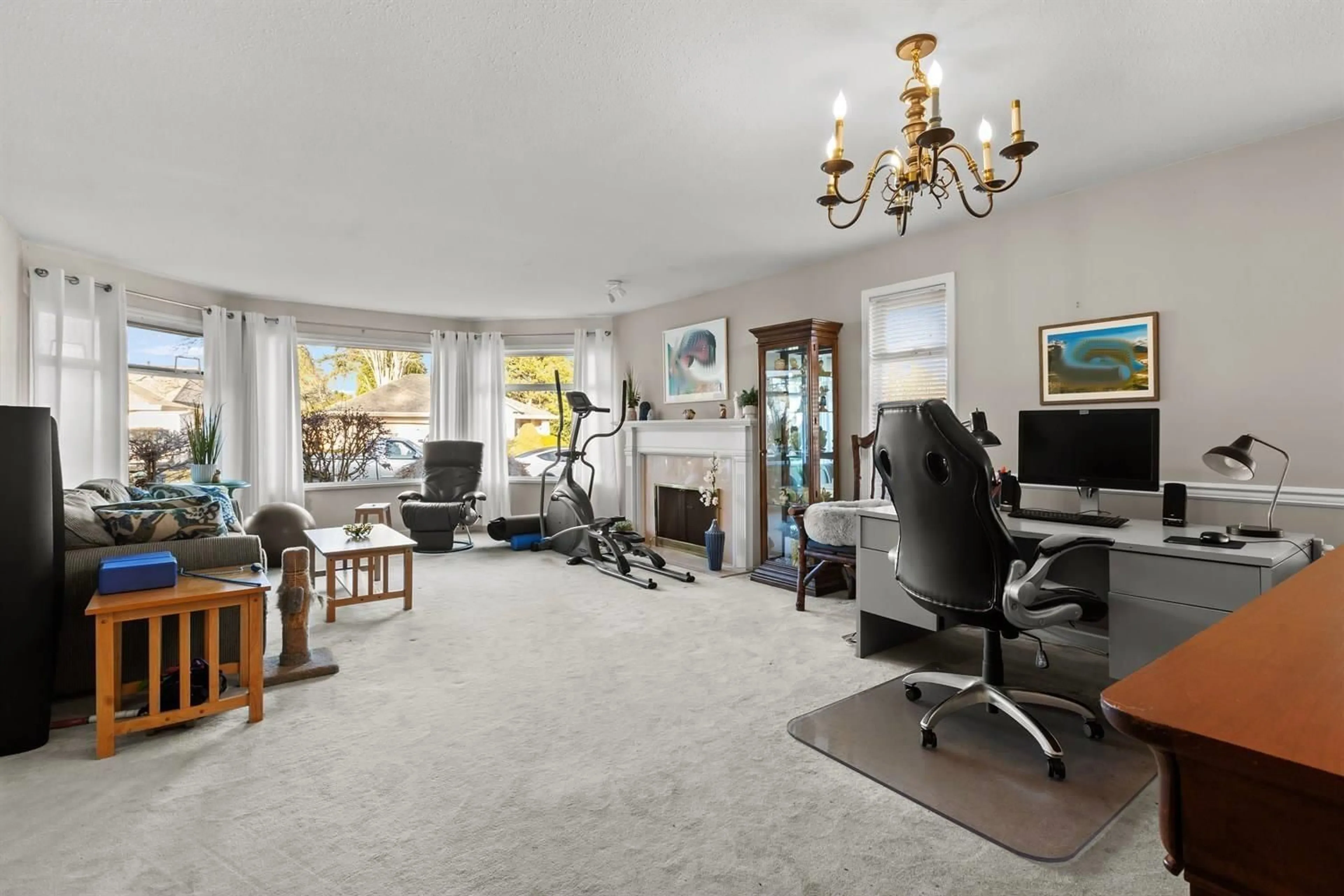Living room with furniture, unknown for 16328 108A AVENUE, Surrey British Columbia V4N1N8