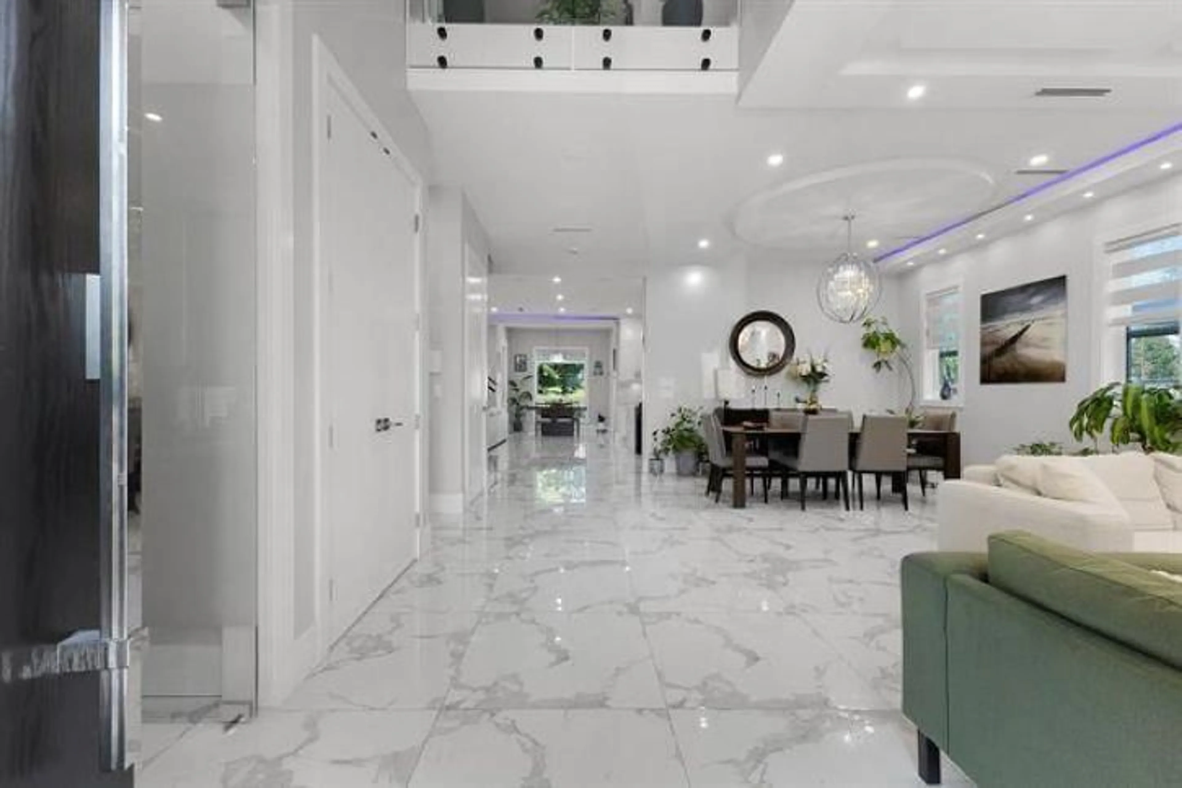 Lobby for 12842 CARLUKE CRESCENT, Surrey British Columbia V3V6R4