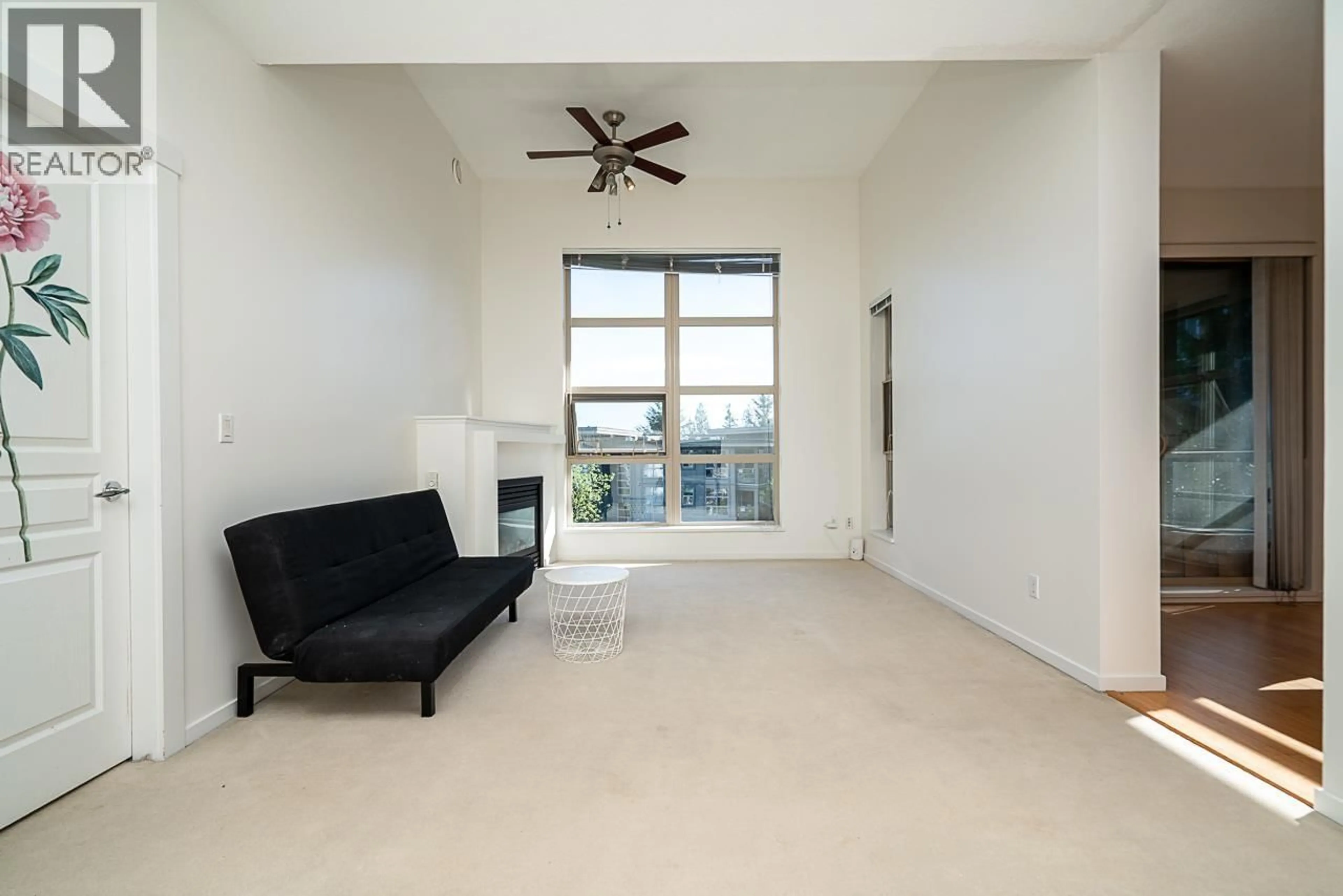 A pic of a room for 516 - 9319 UNIVERSITY CRESCENT, Burnaby British Columbia V5A4Y5