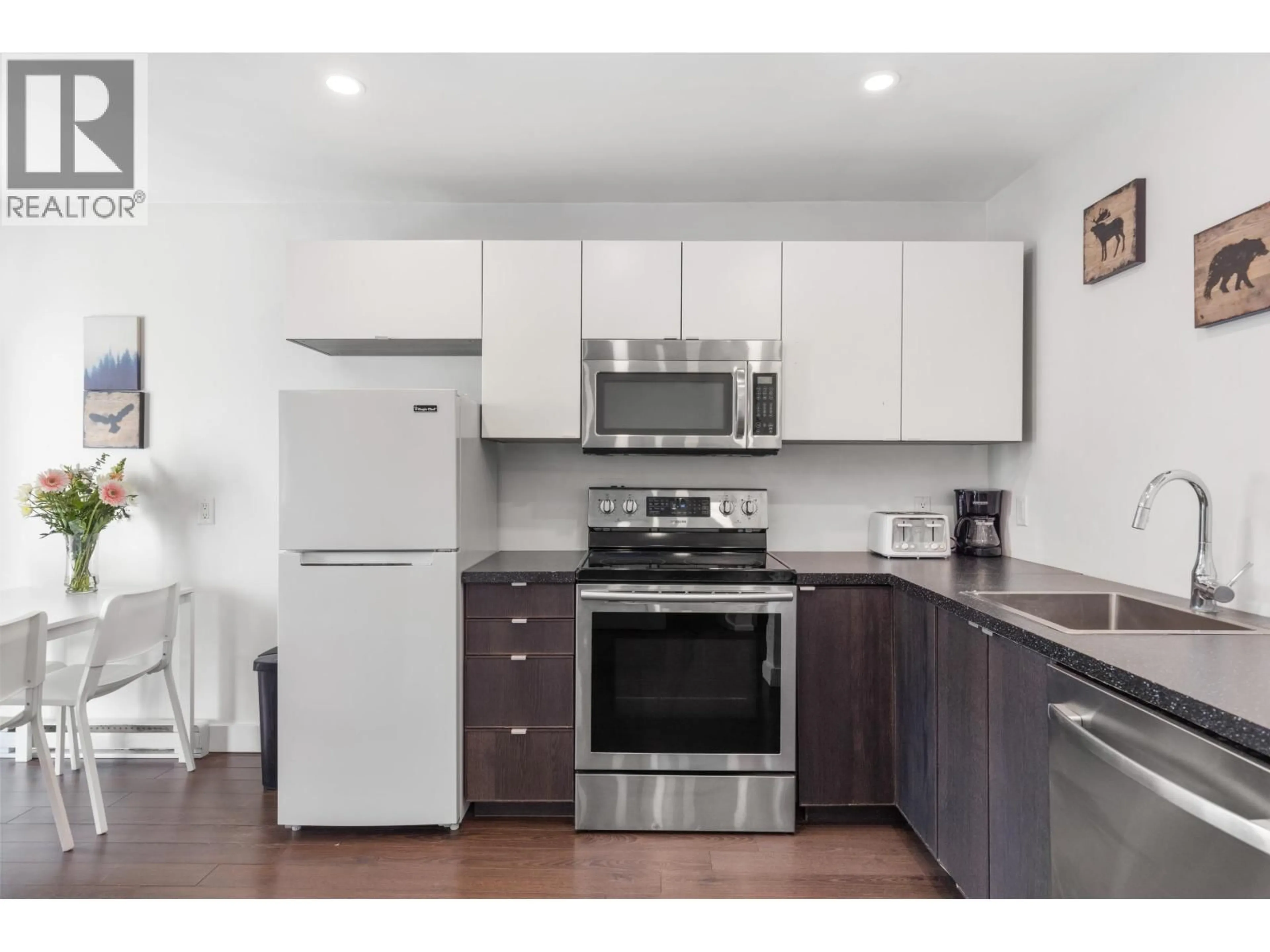 Standard kitchen, wood/laminate floor for 301 - 2129 LAKE PLACID ROAD, Whistler British Columbia V8E0N4