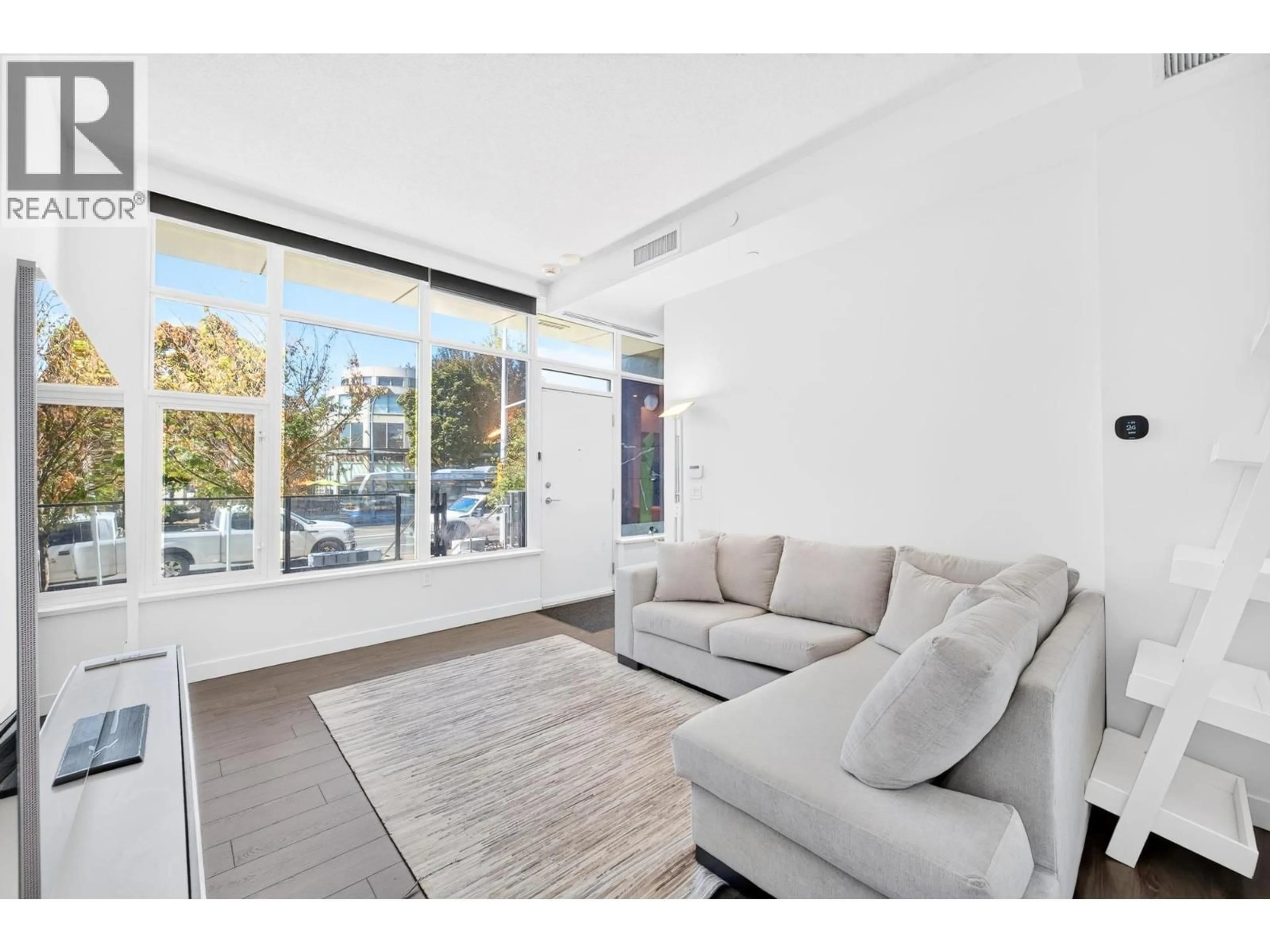 Living room with furniture, unknown for TH-05 - 8555 CAPSTAN WAY, Richmond British Columbia V6X0W1