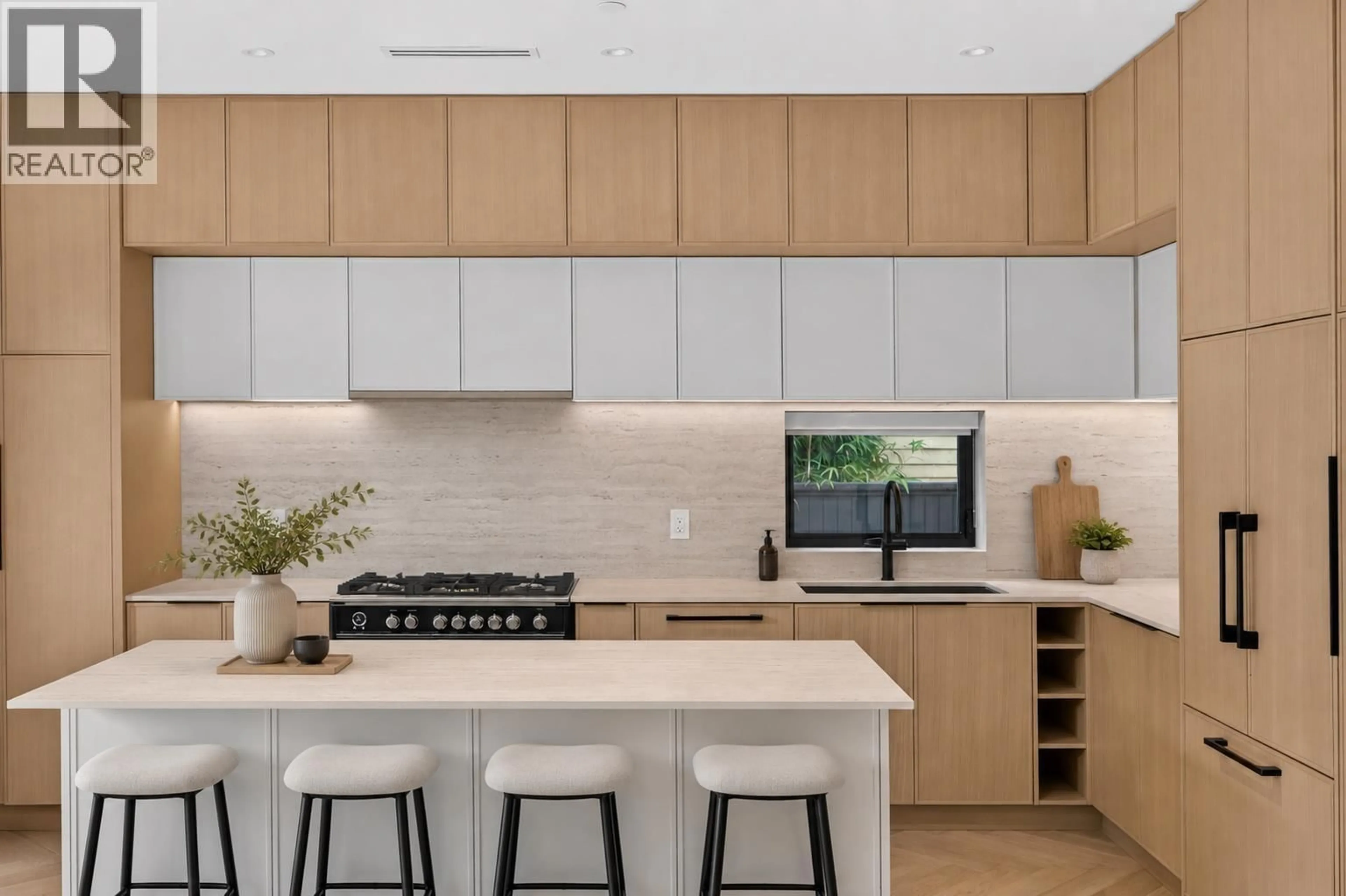 Contemporary kitchen, unknown for 2 - 58 40TH AVENUE, Vancouver British Columbia V5W1L4