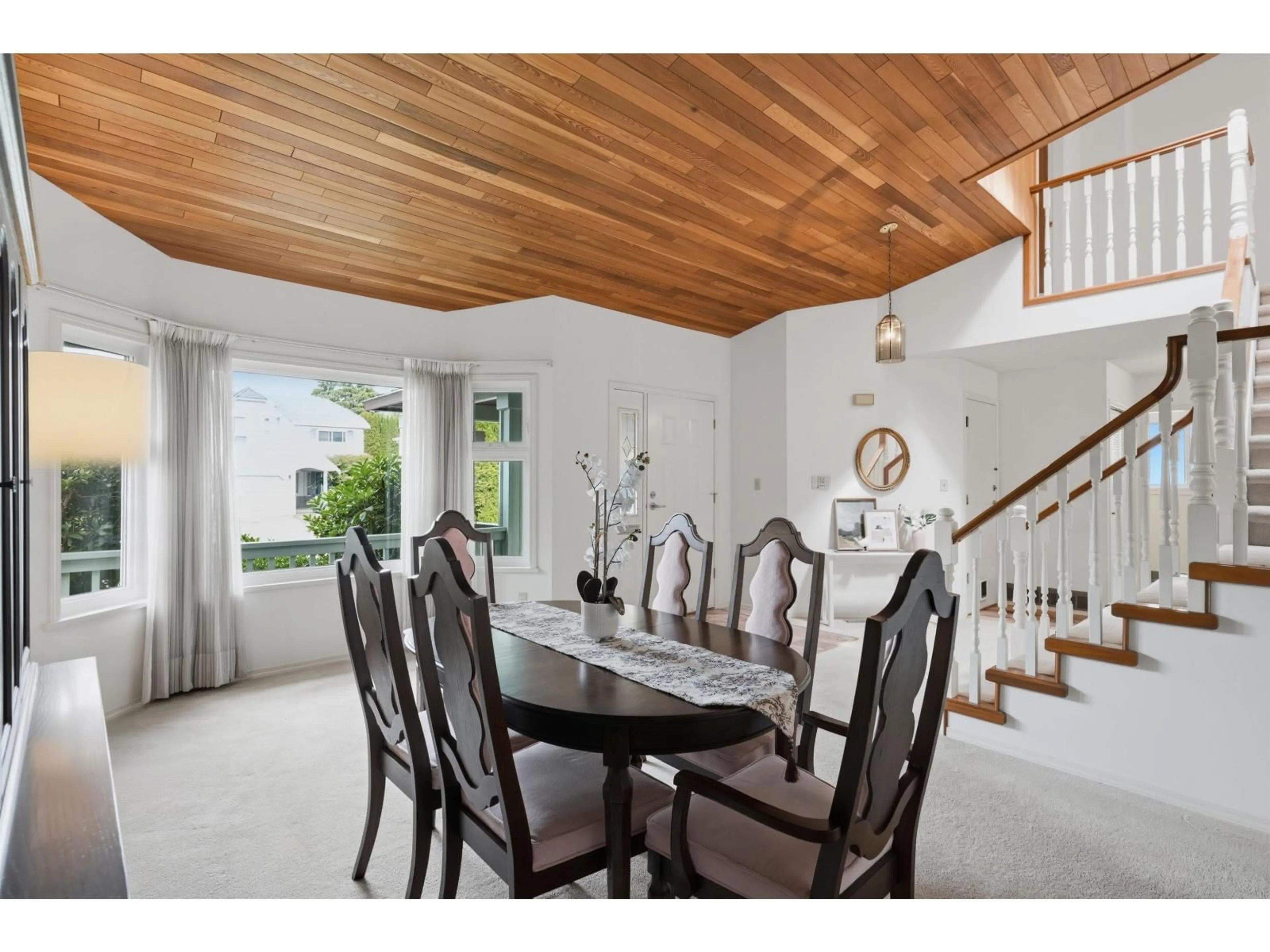Dining room, wood/laminate floor for 11886 79 AVENUE, Delta British Columbia V4C8B2