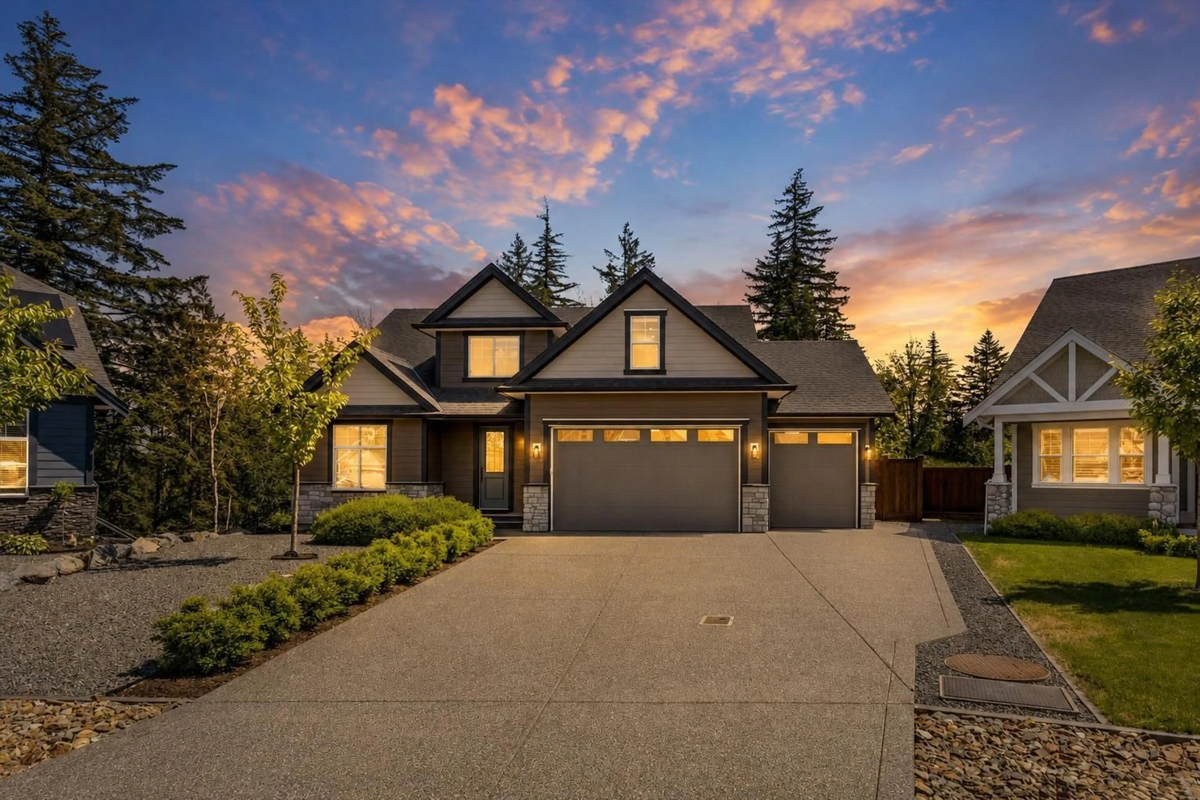Home with vinyl exterior material, street for 1920 PEREGRINE PLACE, Agassiz British Columbia V0M1A1