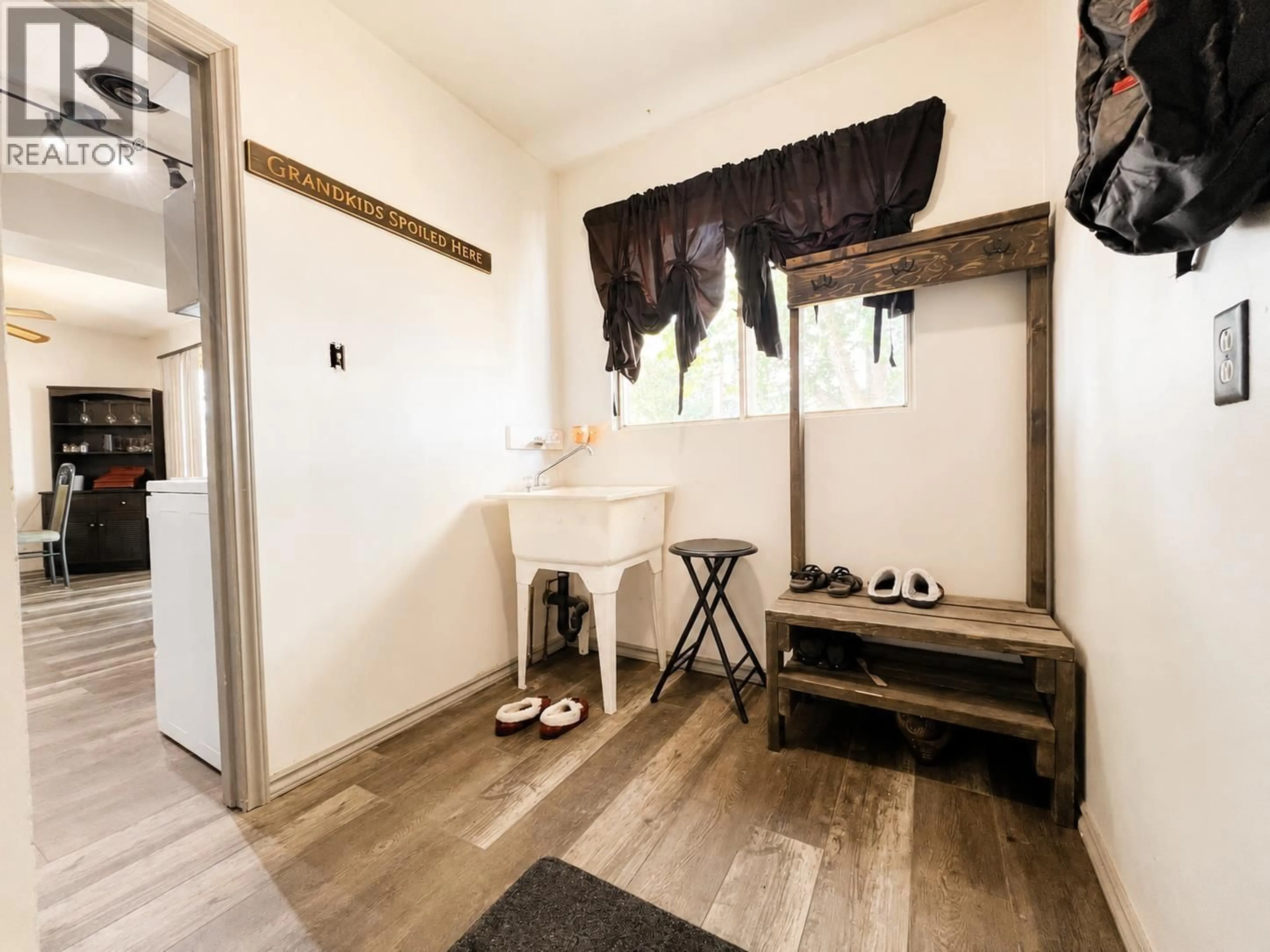 Indoor entryway for 155 TALUK CRESCENT, Fraser Lake British Columbia V0J1S0