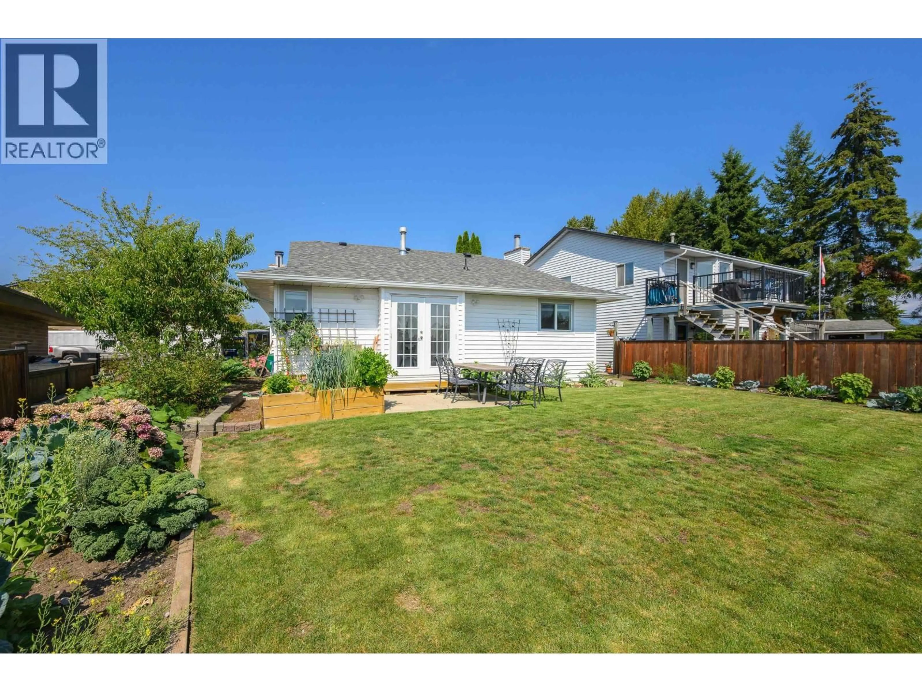 A pic from outside/outdoor area/front of a property/back of a property/a pic from drone, unknown for 23043 OLUND CRESCENT, Maple Ridge British Columbia V2X0E8