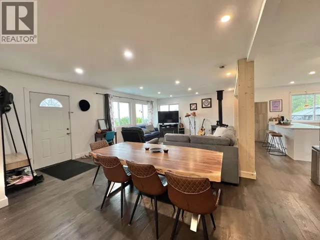 743 EVERGREEN DRIVE, Port Edward 3