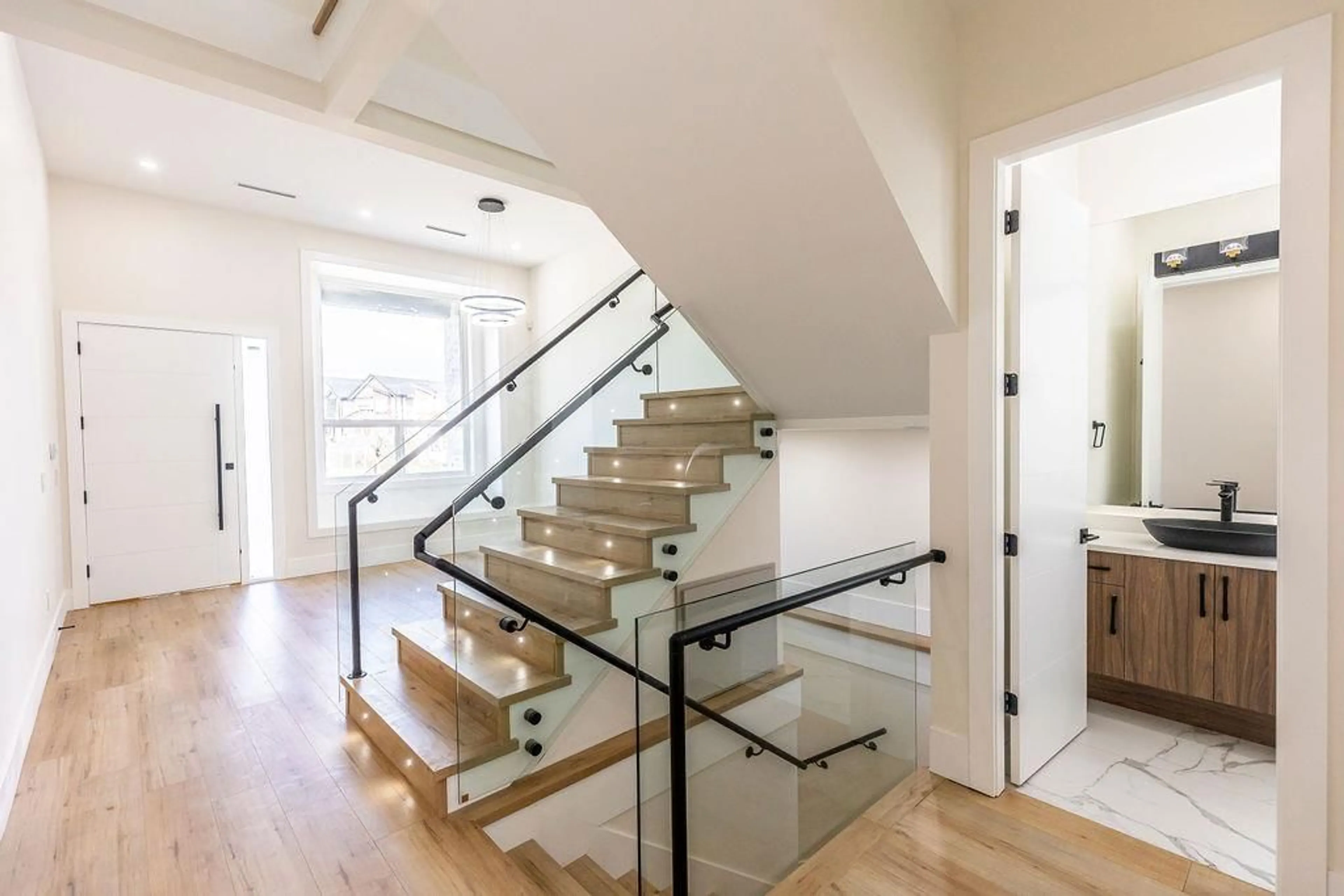 Stairs for 7080 192A STREET, Surrey British Columbia V4N6V1