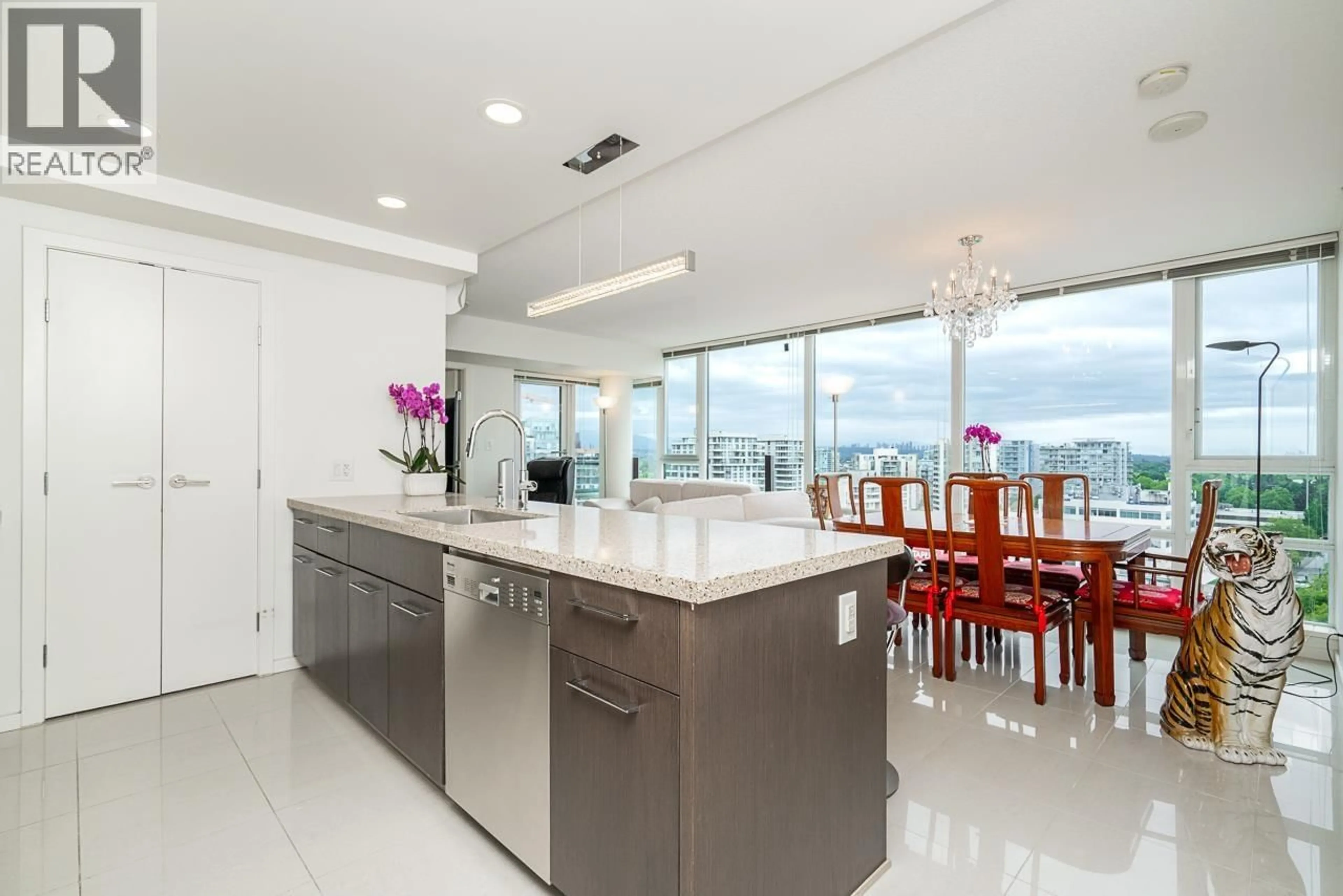 Contemporary kitchen, ceramic/tile floor for 1607 - 7988 ACKROYD ROAD, Richmond British Columbia V6X0K6