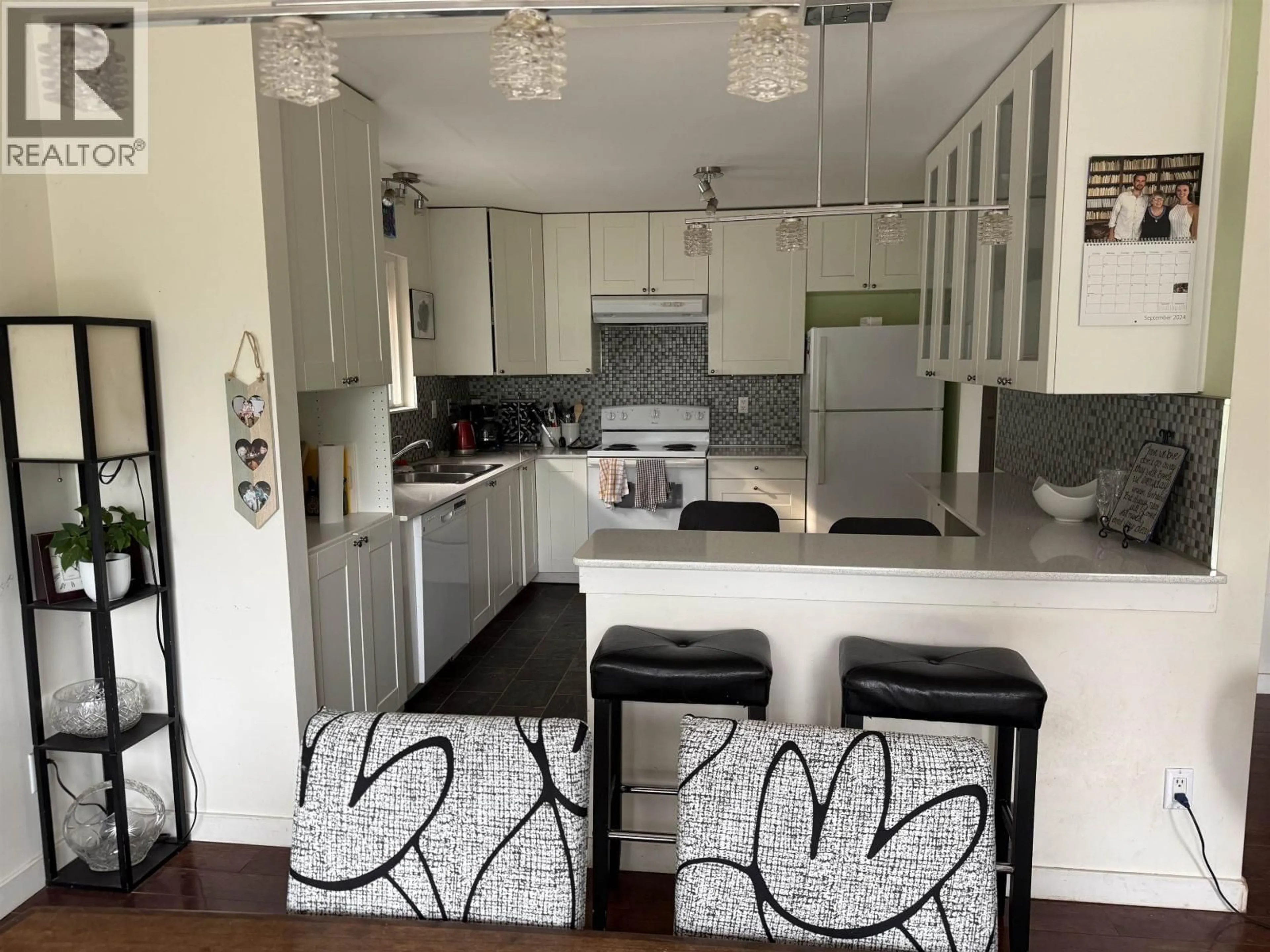 Open concept kitchen, unknown for 3990 MT SEYMOUR PARKWAY, North Vancouver British Columbia V7G1C4