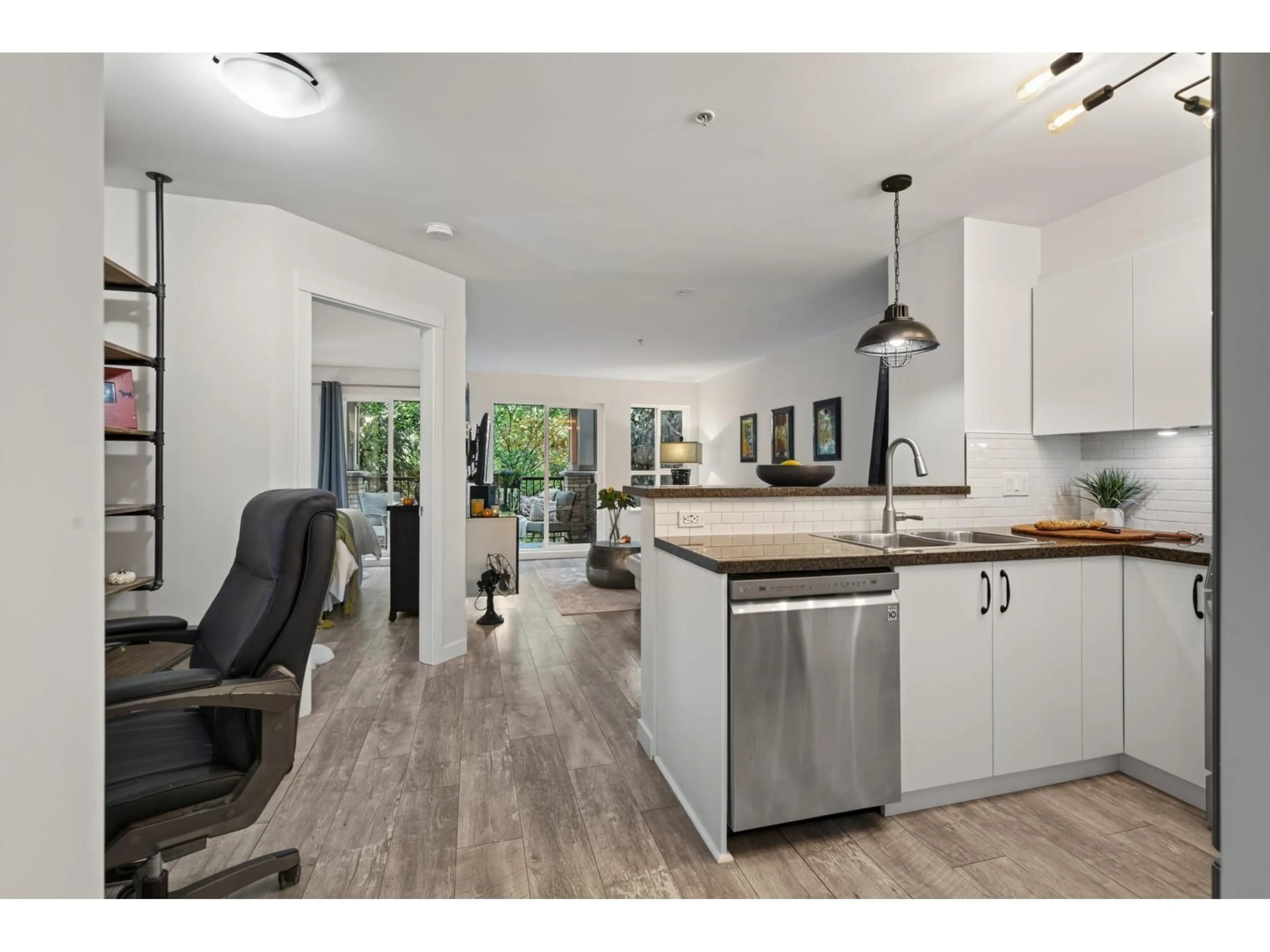 Open concept kitchen, unknown for 407 - 8717 160 STREET, Surrey British Columbia V4N5X7