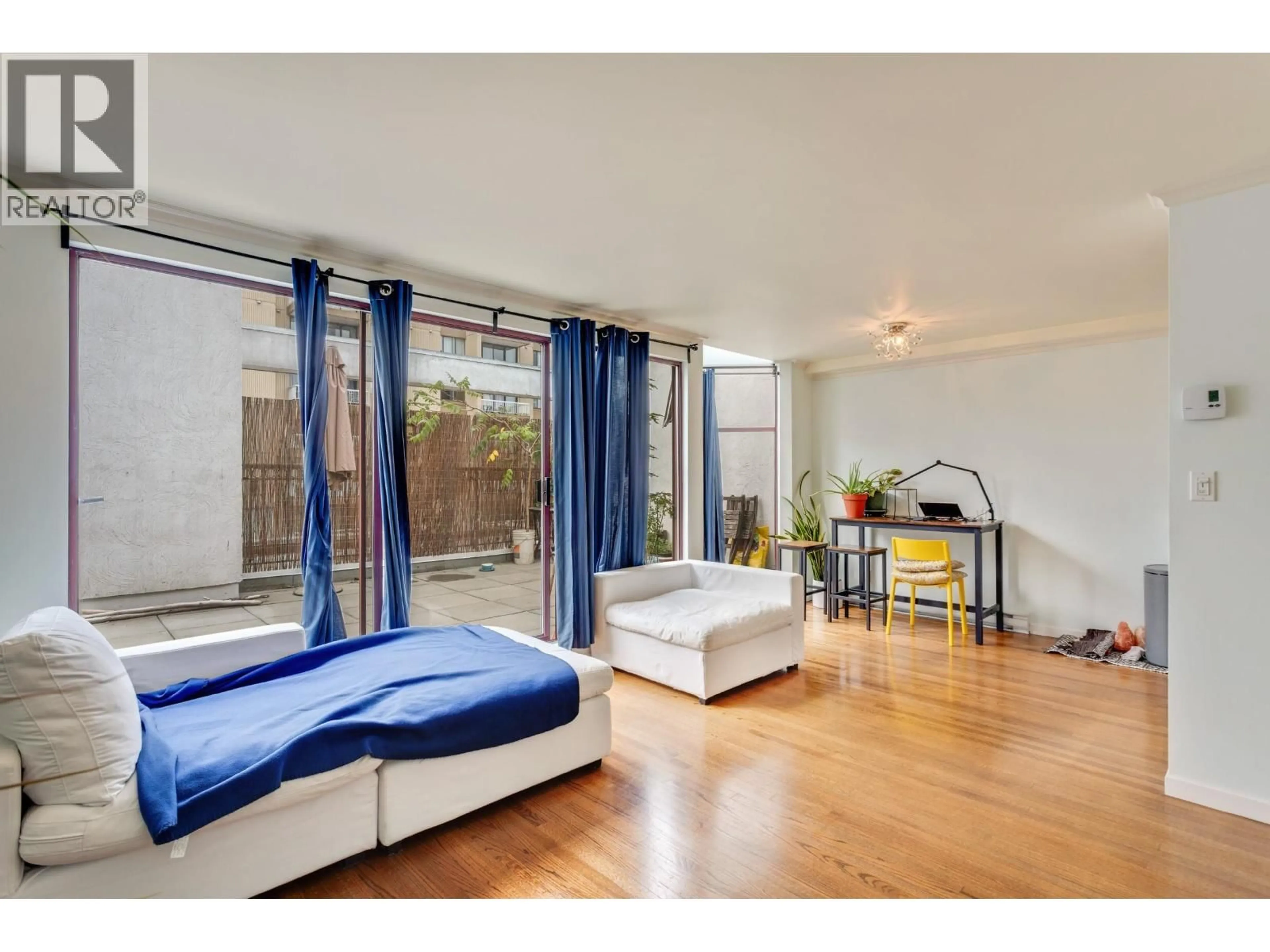 A pic of a room for 602 - 1042 NELSON STREET, Vancouver British Columbia V6E1H8