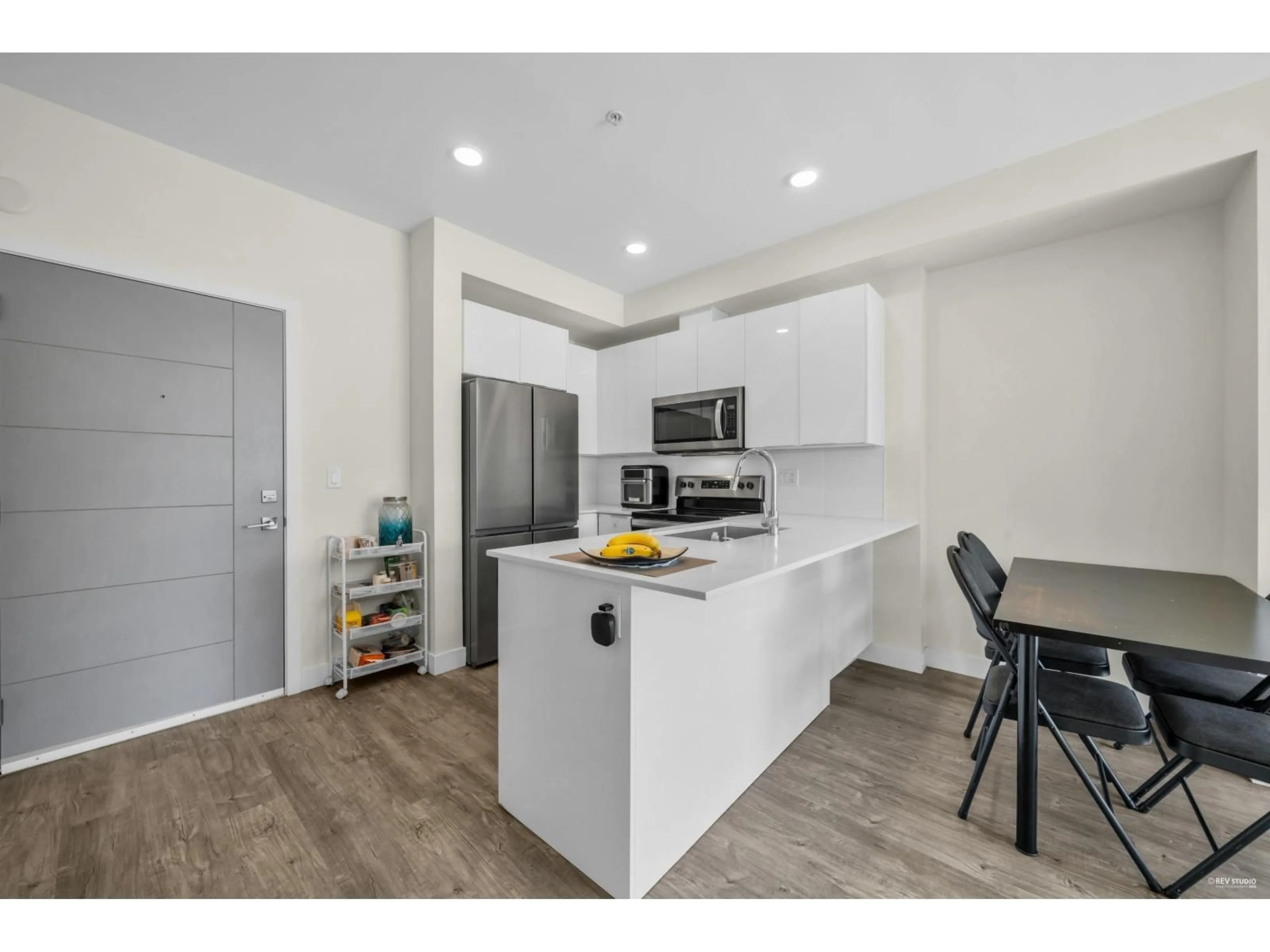 Open concept kitchen, unknown for 201 - 9450 ROBSON STREET, Chilliwack British Columbia V2P0L7