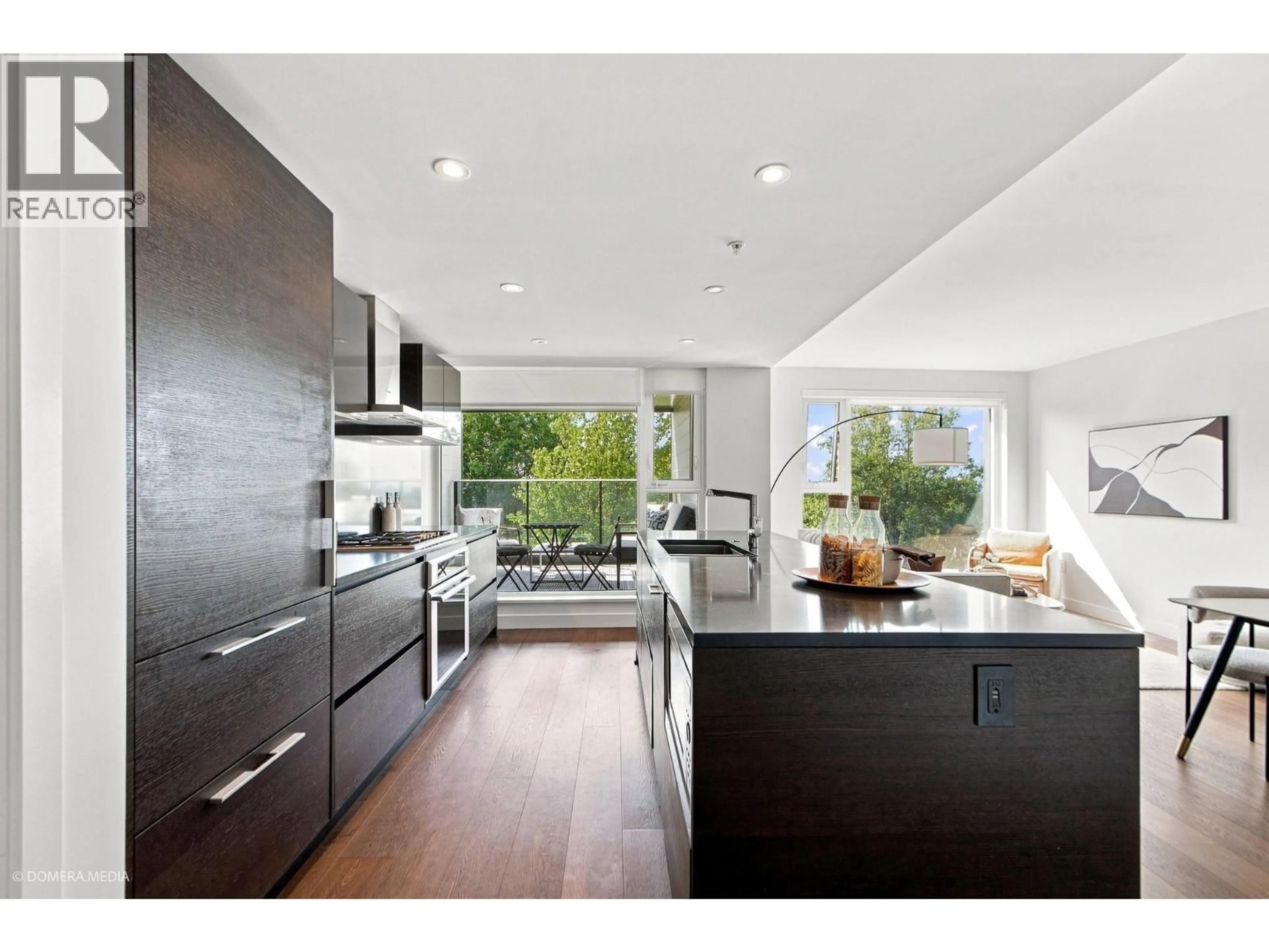 Contemporary kitchen, unknown for 507 - 1571 57TH AVENUE, Vancouver British Columbia V6P0H7