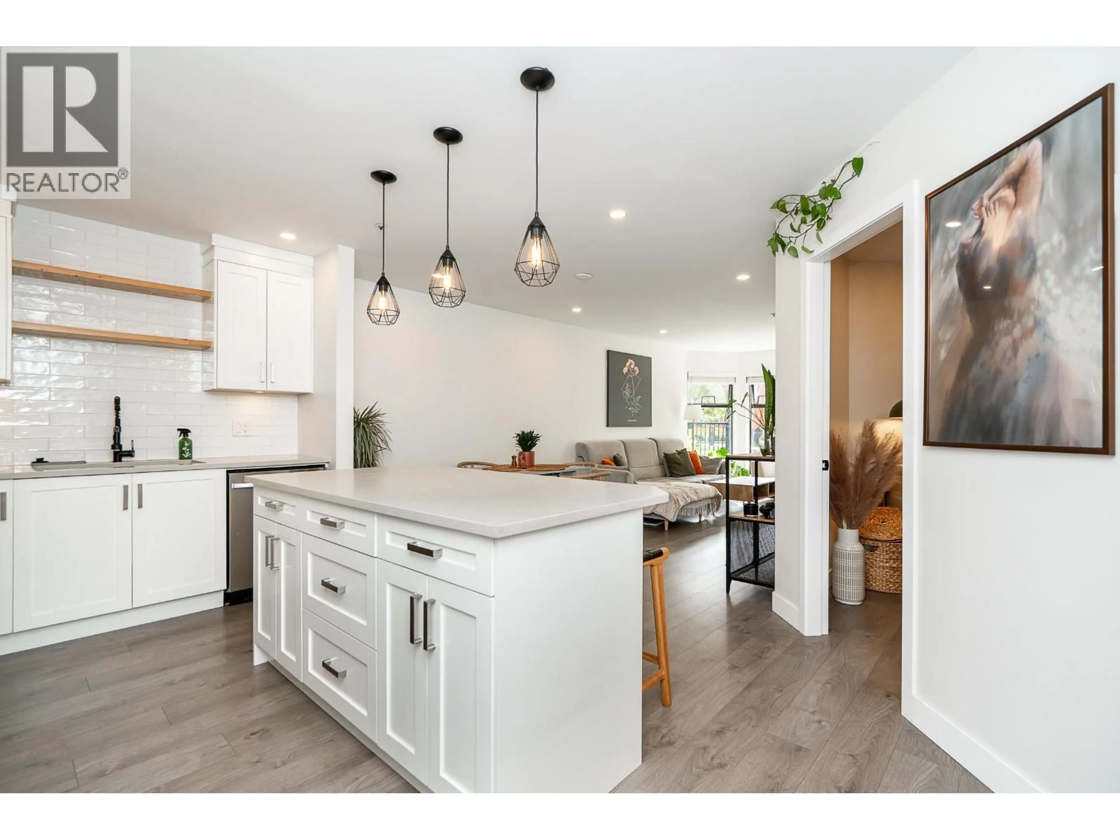Open concept kitchen, wood/laminate floor for 105 - 2968 BURLINGTON DRIVE, Coquitlam British Columbia V3B7N4