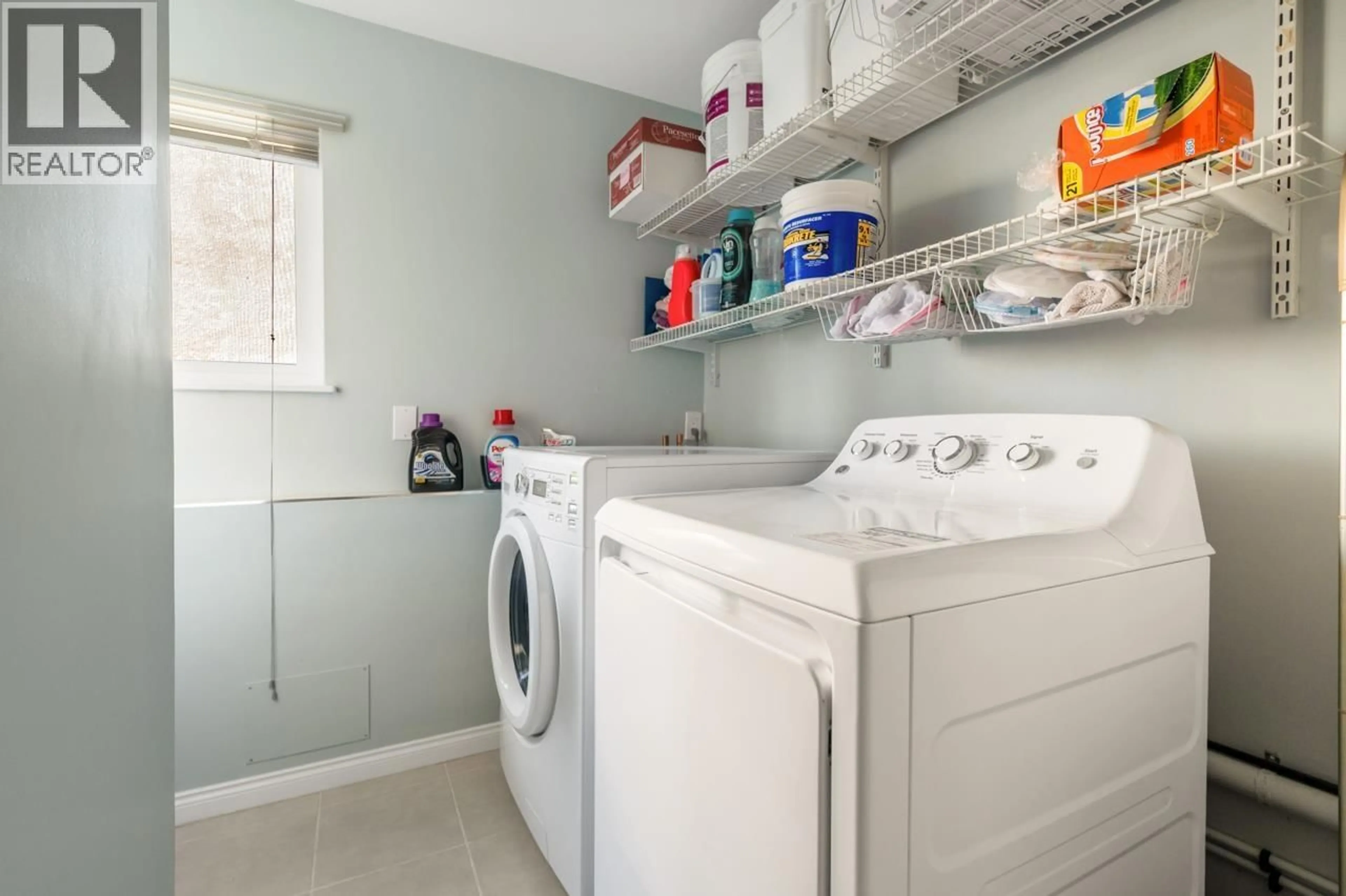 Laundry room for 9551 SNOWDON AVENUE, Richmond British Columbia V7A2M2
