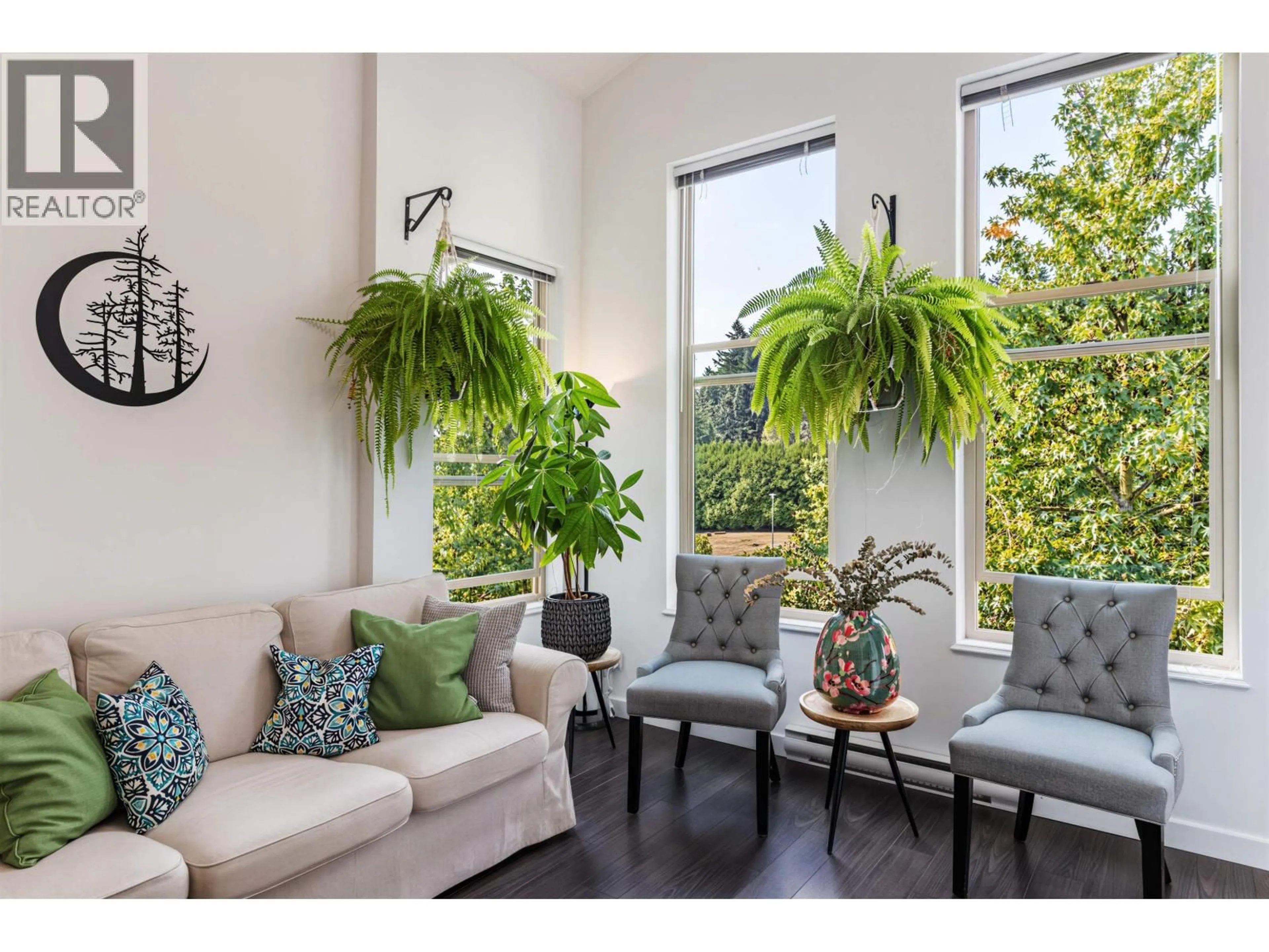 Living room with furniture, unknown for 401 - 265 ROSS DRIVE, New Westminster British Columbia V3L0C8