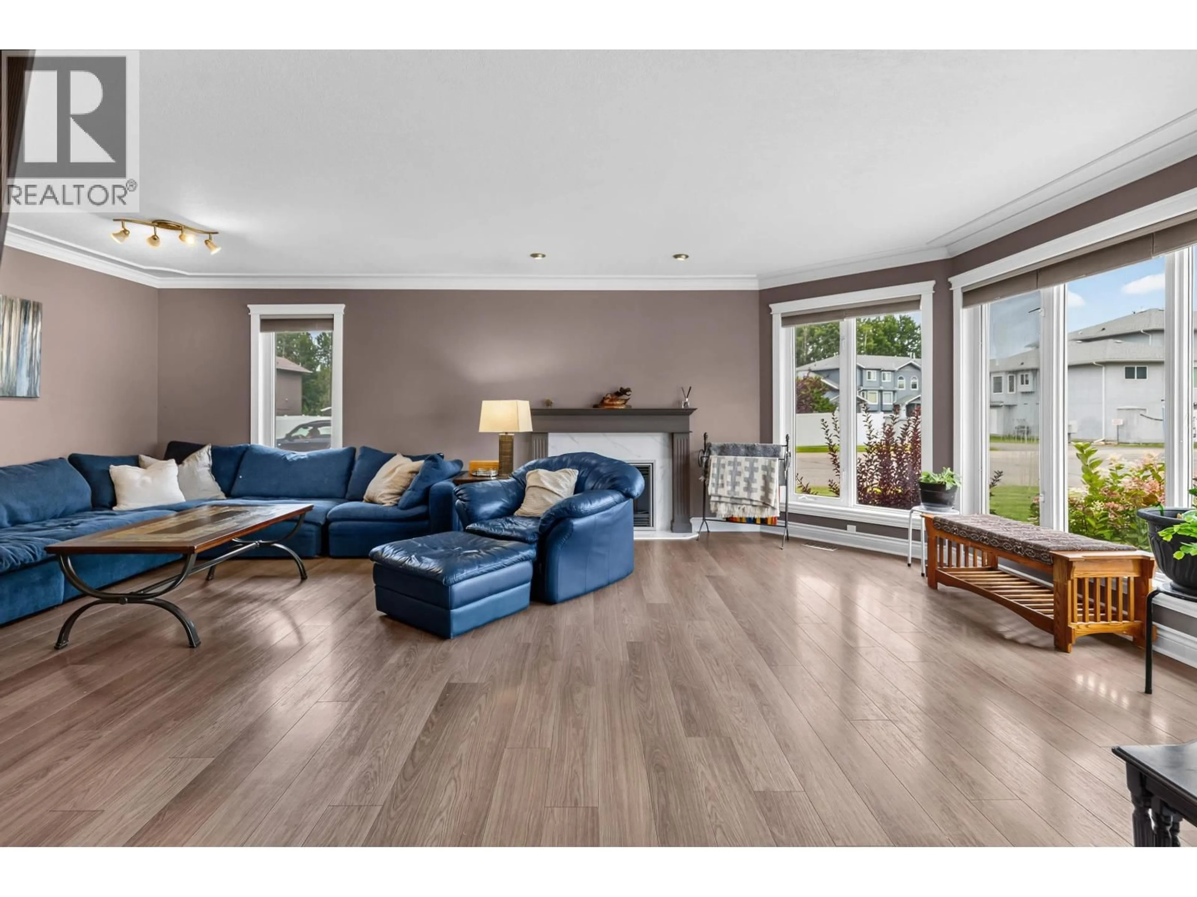 Living room with furniture, wood/laminate floor for 3004 SETON CRESCENT, Prince George British Columbia V2K4T7