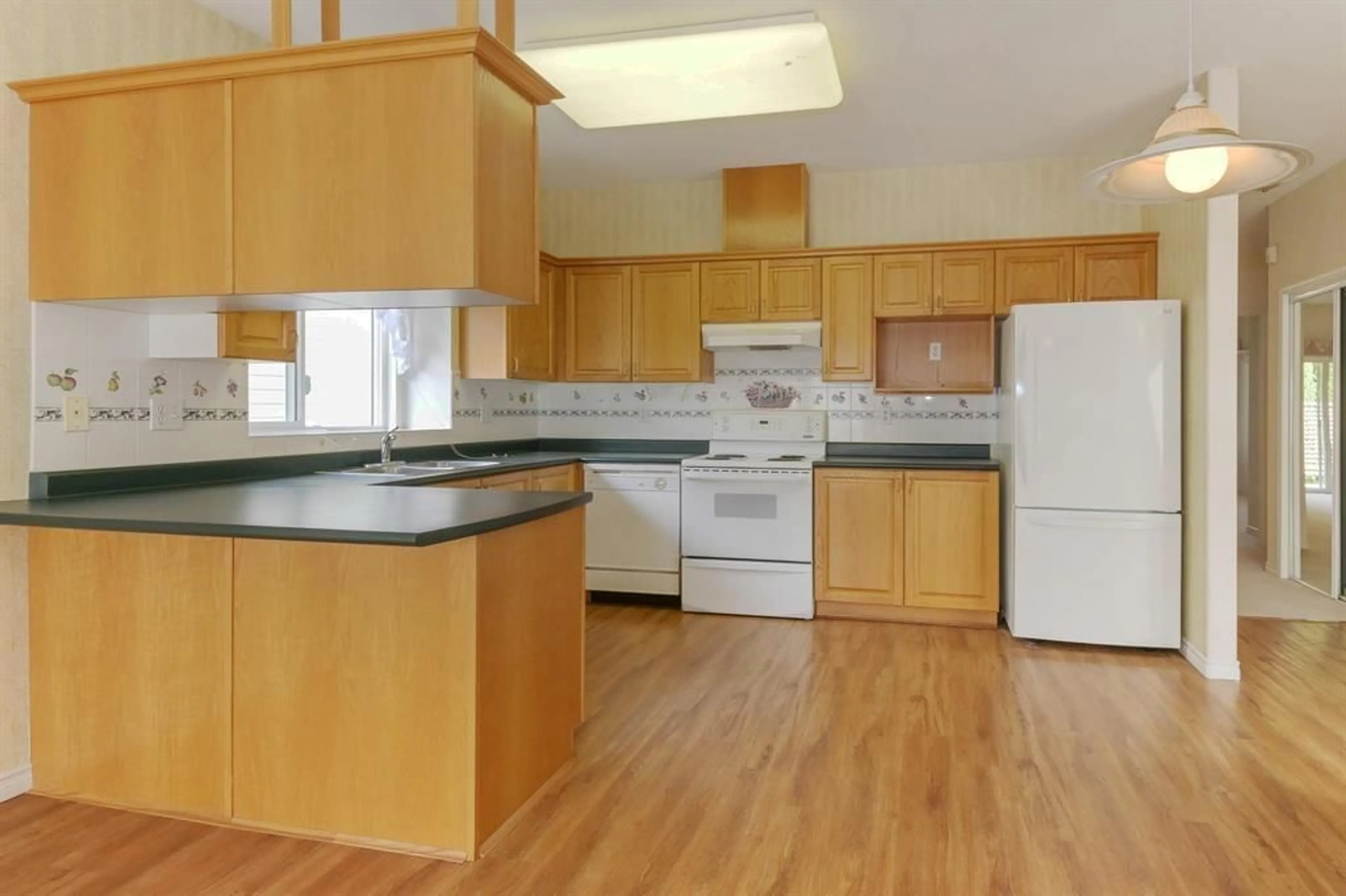 Unknown for 12 - 18939 65 AVENUE, Surrey British Columbia V3S8Y2