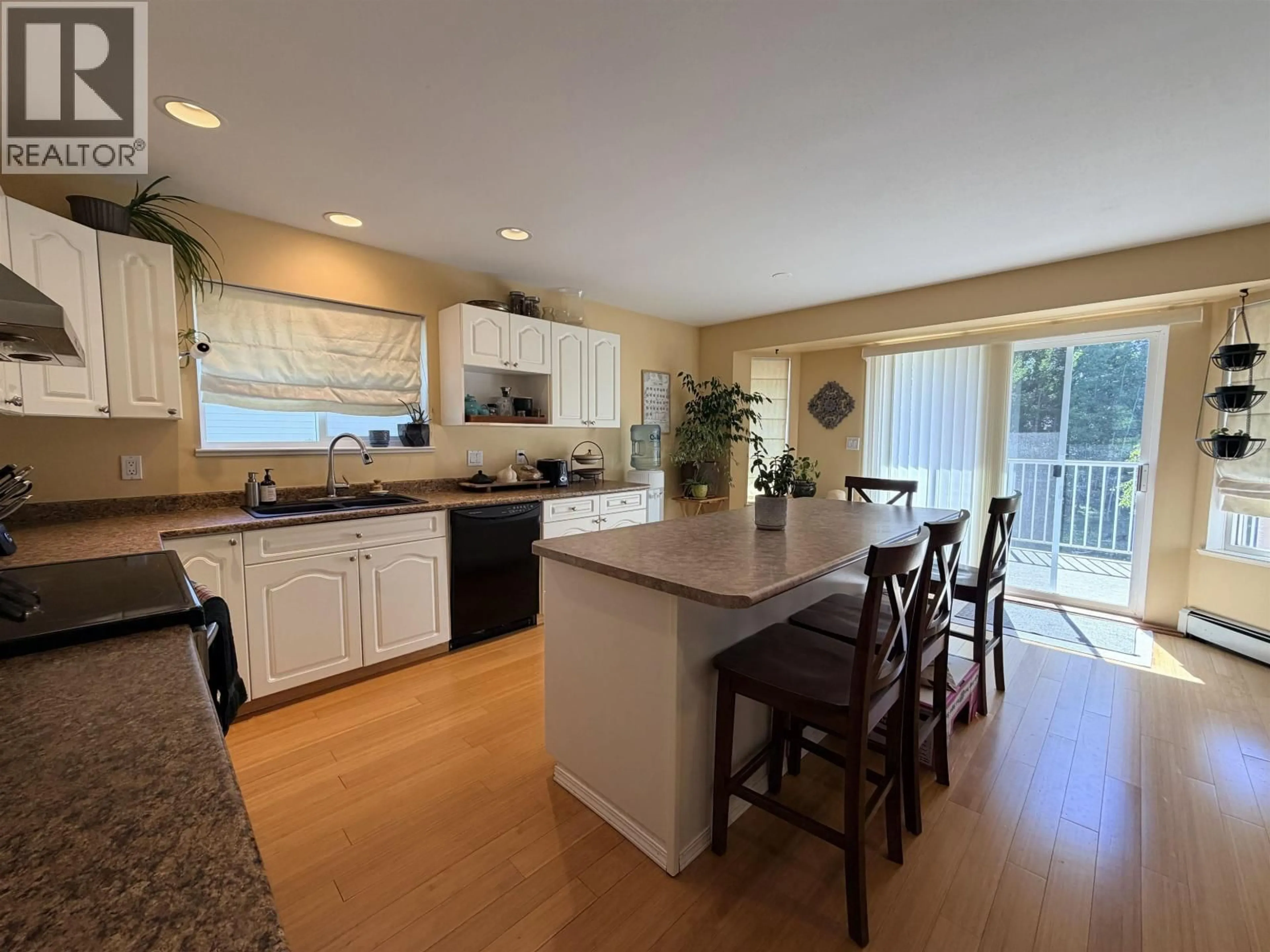 Open concept kitchen, unknown for 1765 LOMBARDIE DRIVE, Quesnel British Columbia V2J4A8