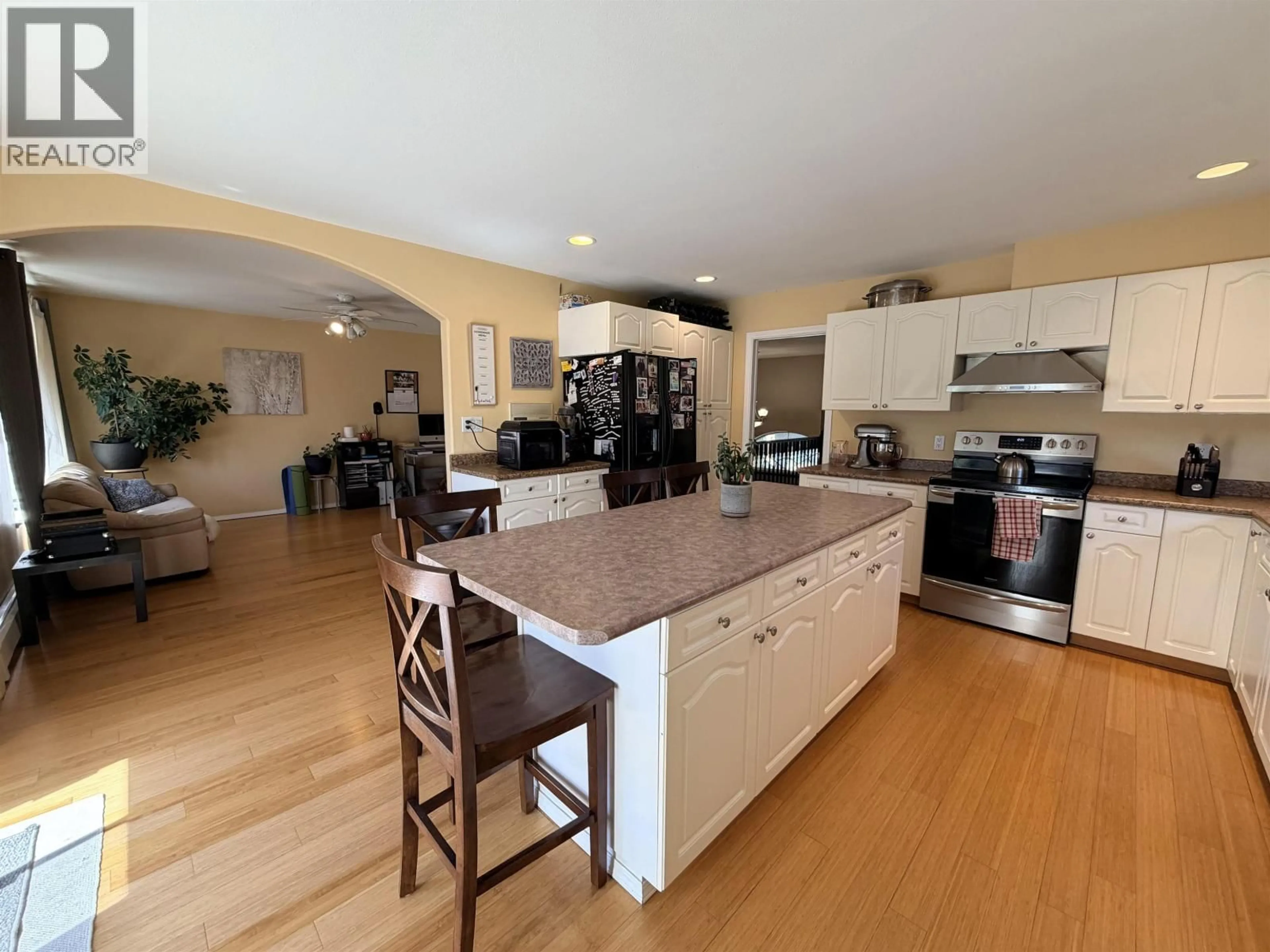 Open concept kitchen, unknown for 1765 LOMBARDIE DRIVE, Quesnel British Columbia V2J4A8